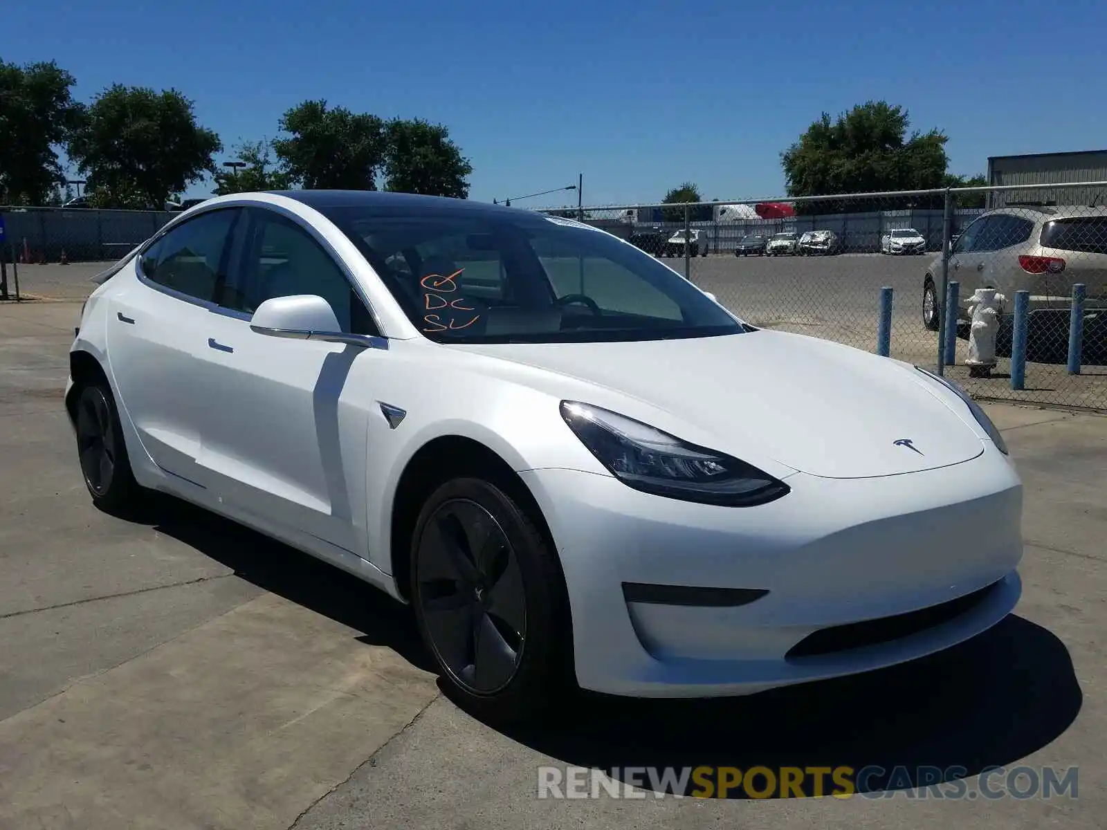 1 Photograph of a damaged car 5YJ3E1EA0LF615403 TESLA MODEL 3 2020