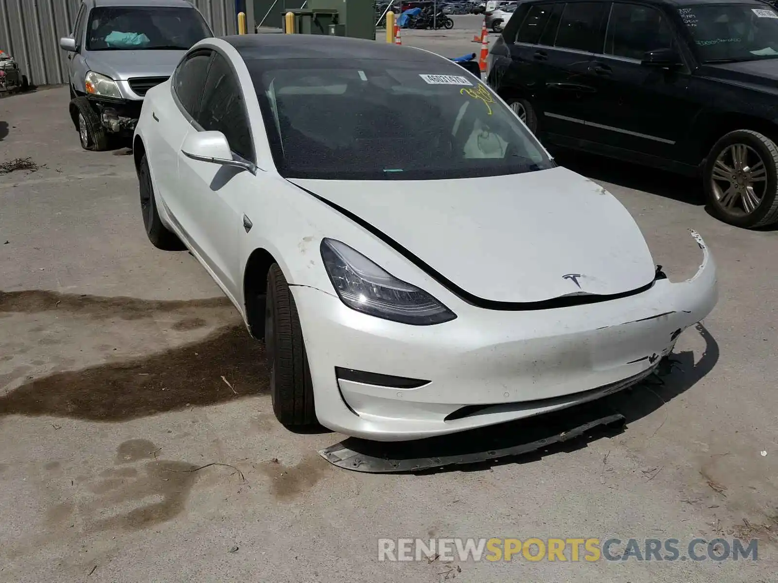 1 Photograph of a damaged car 5YJ3E1EA0LF626983 TESLA MODEL 3 2020