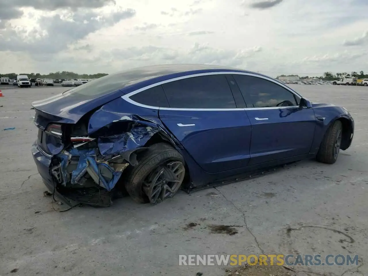 3 Photograph of a damaged car 5YJ3E1EA0LF631066 TESLA MODEL 3 2020