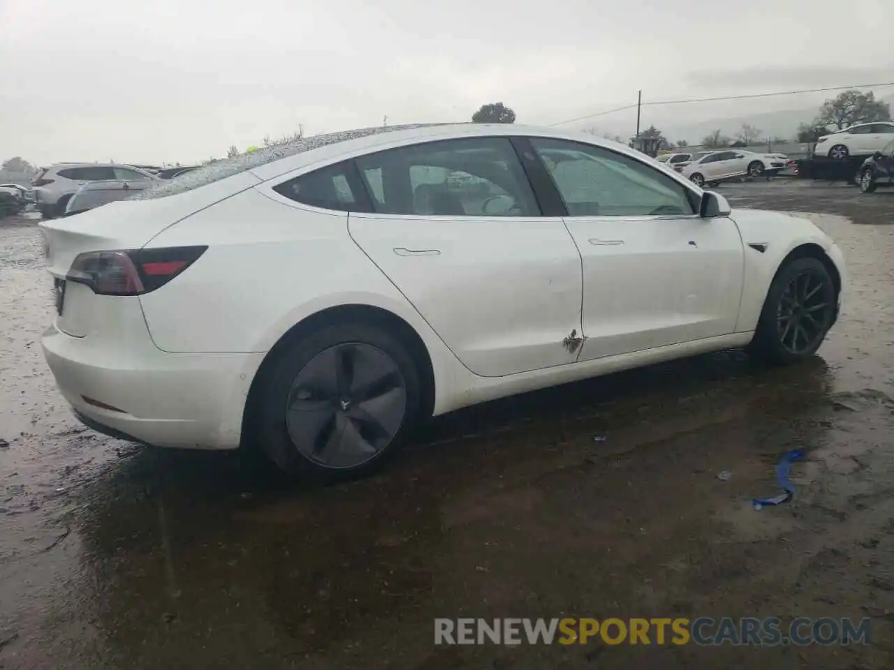 3 Photograph of a damaged car 5YJ3E1EA0LF632881 TESLA MODEL 3 2020