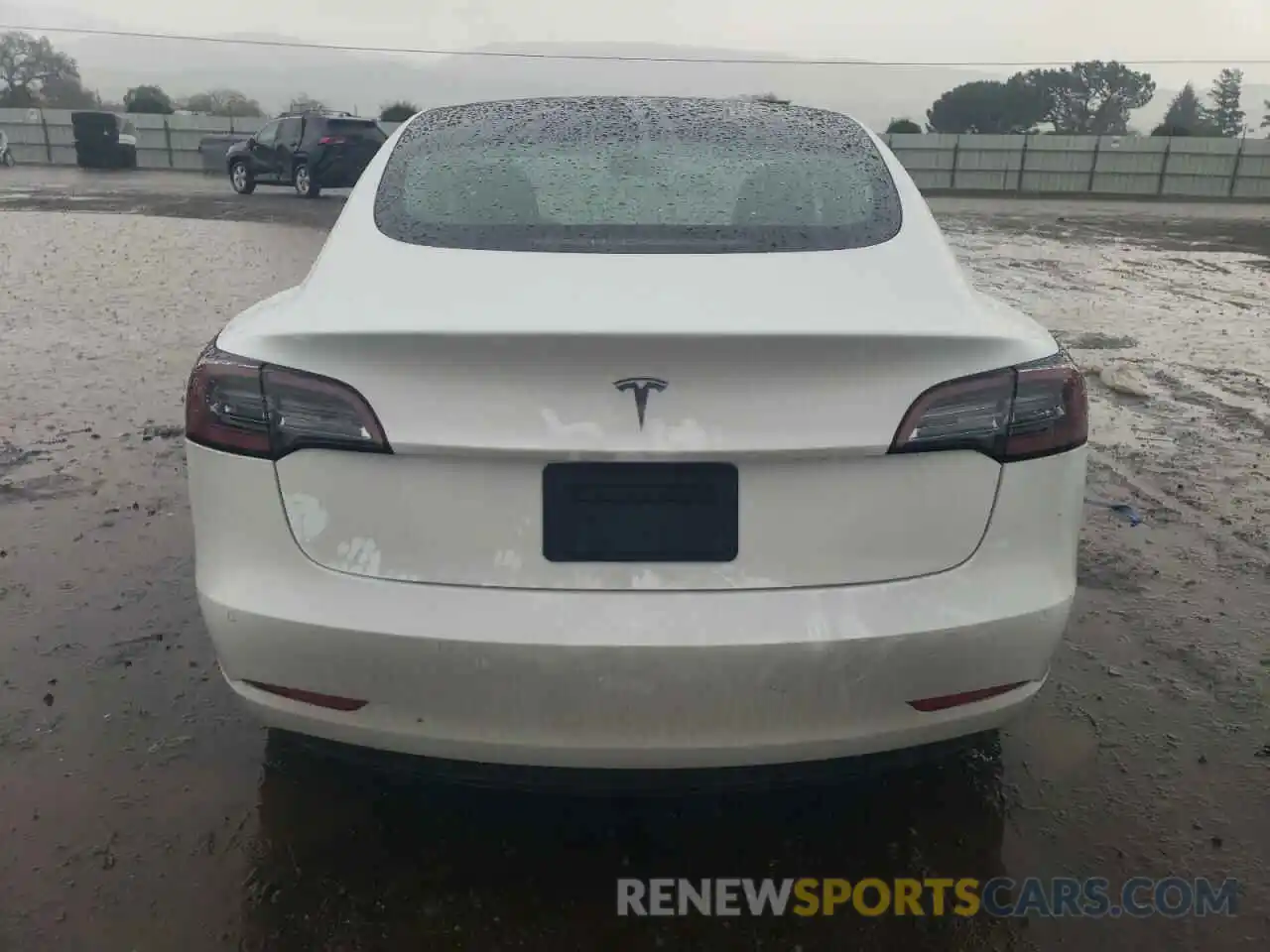 6 Photograph of a damaged car 5YJ3E1EA0LF632881 TESLA MODEL 3 2020