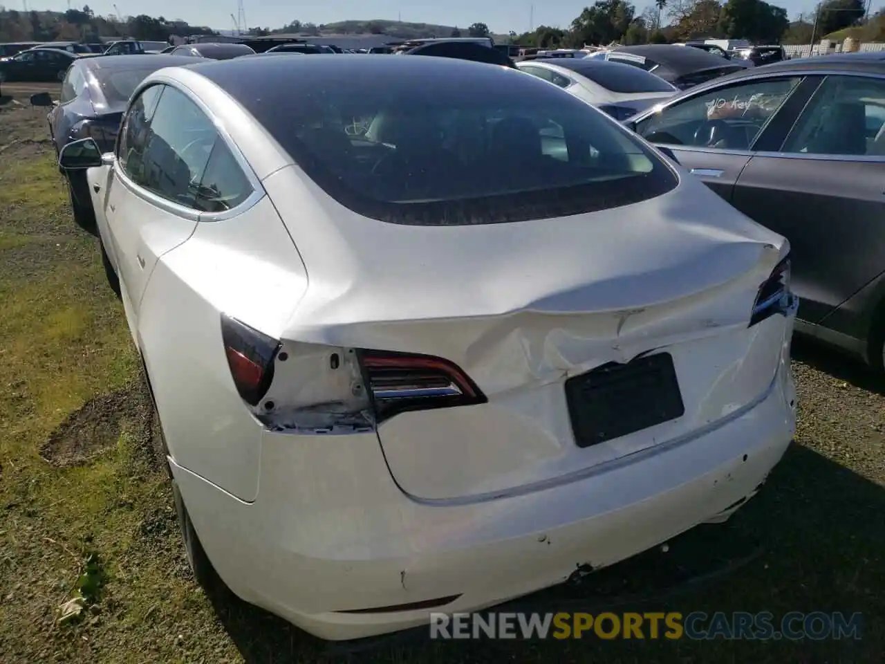 3 Photograph of a damaged car 5YJ3E1EA0LF634078 TESLA MODEL 3 2020