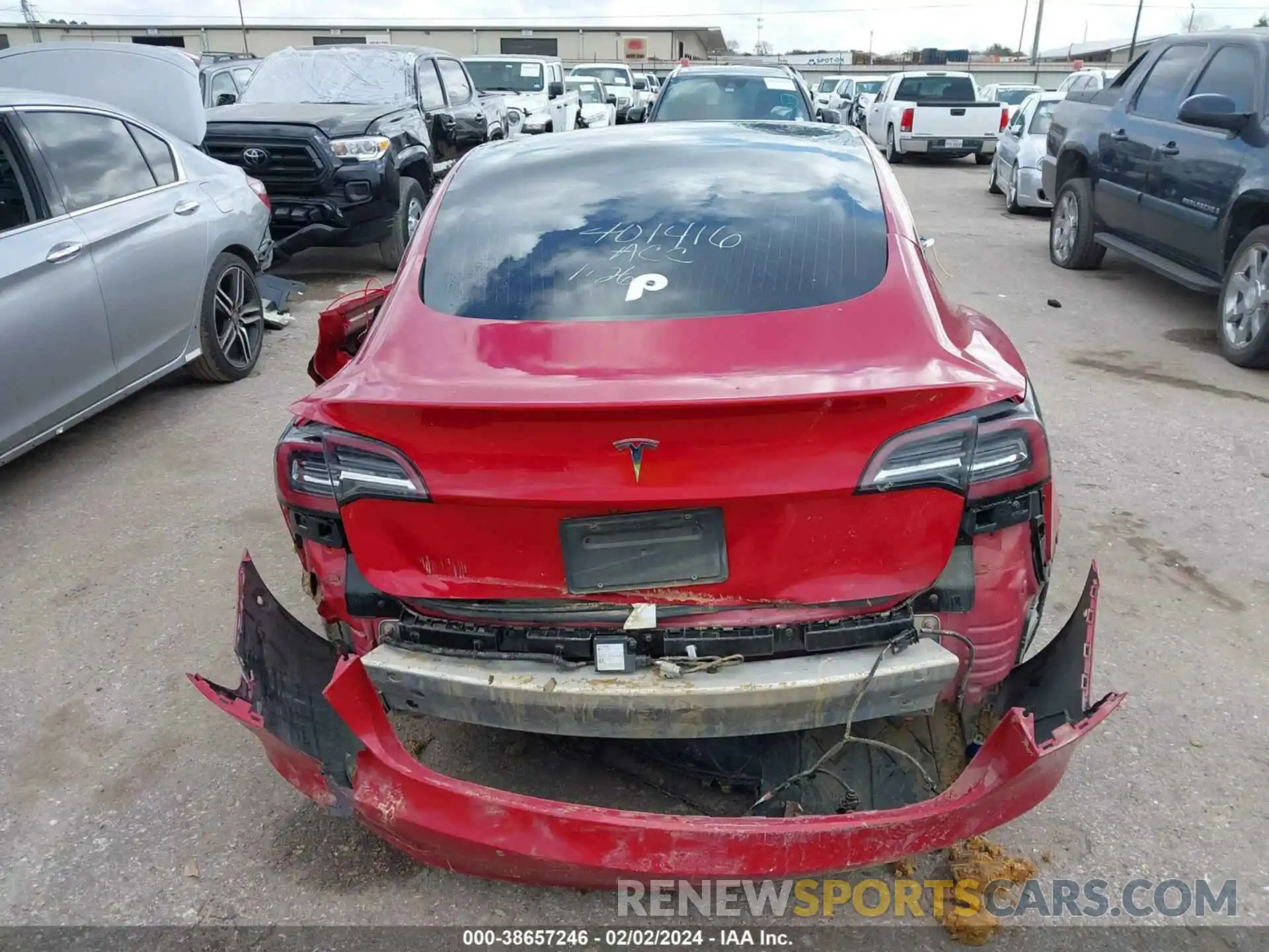 15 Photograph of a damaged car 5YJ3E1EA0LF634663 TESLA MODEL 3 2020