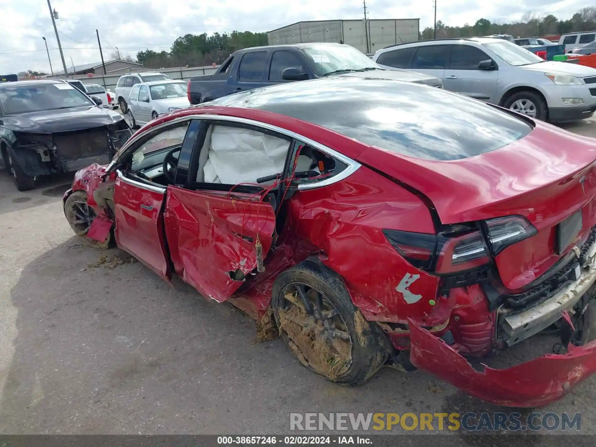 18 Photograph of a damaged car 5YJ3E1EA0LF634663 TESLA MODEL 3 2020