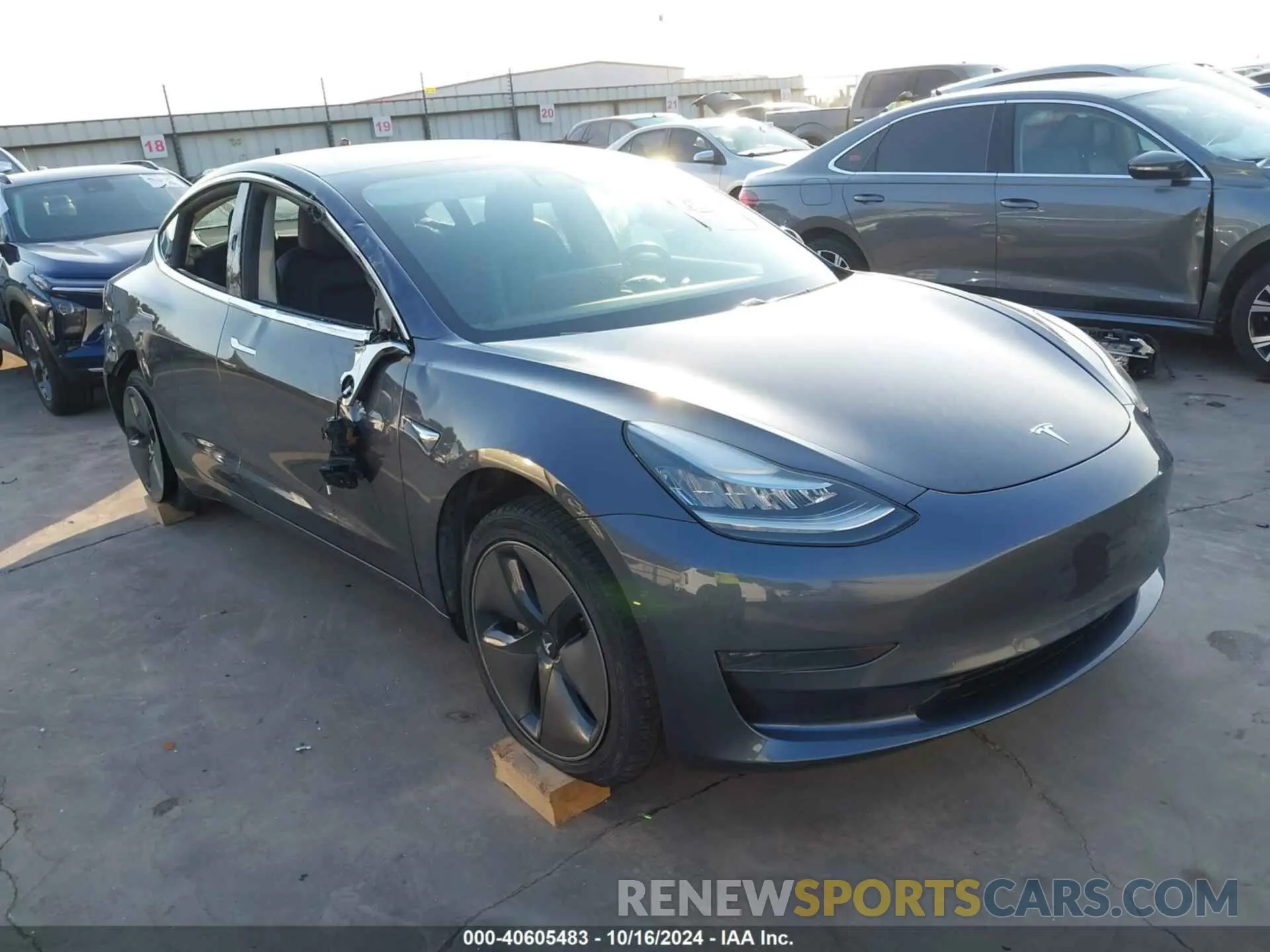 1 Photograph of a damaged car 5YJ3E1EA0LF643928 TESLA MODEL 3 2020