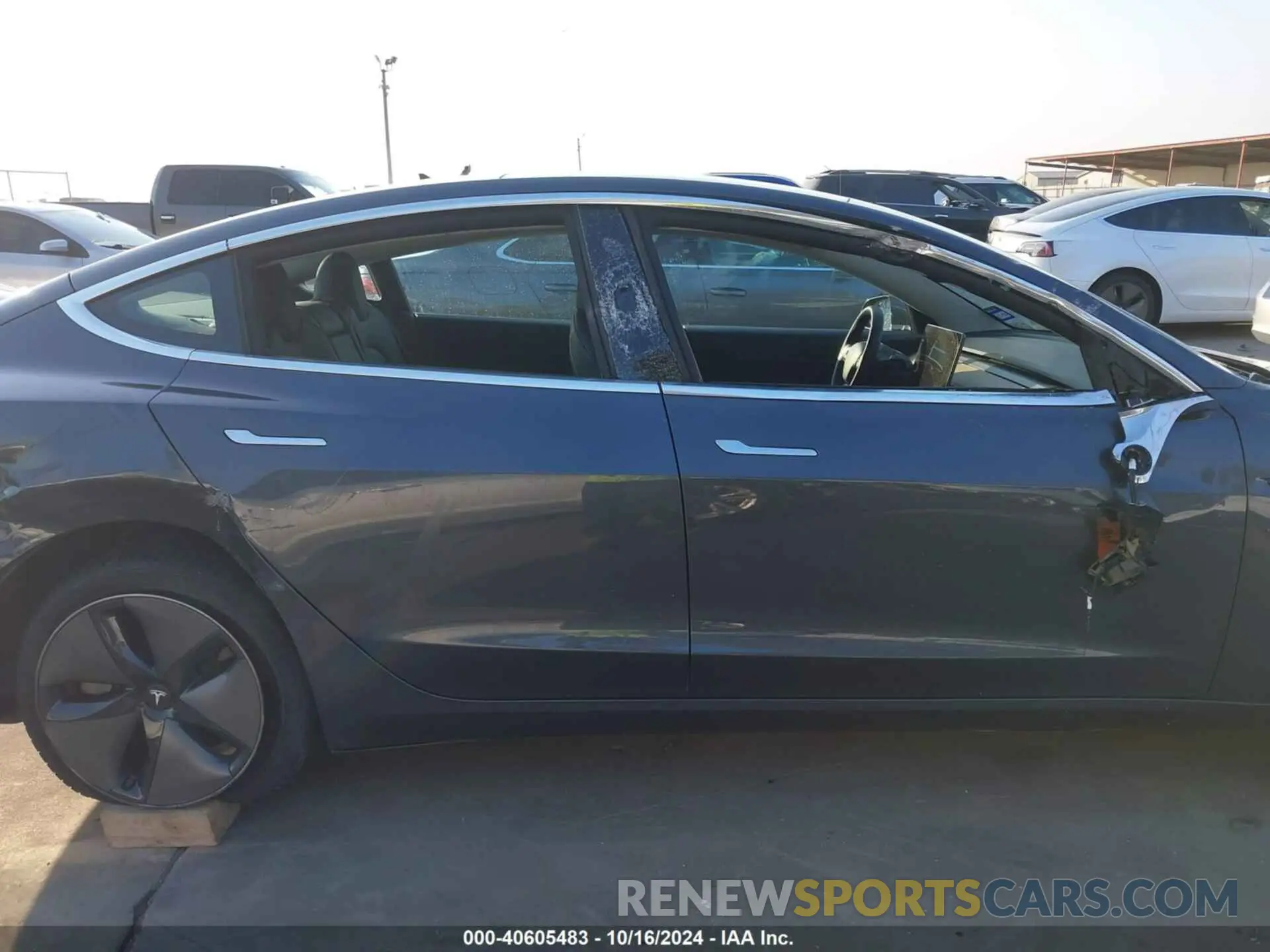 14 Photograph of a damaged car 5YJ3E1EA0LF643928 TESLA MODEL 3 2020