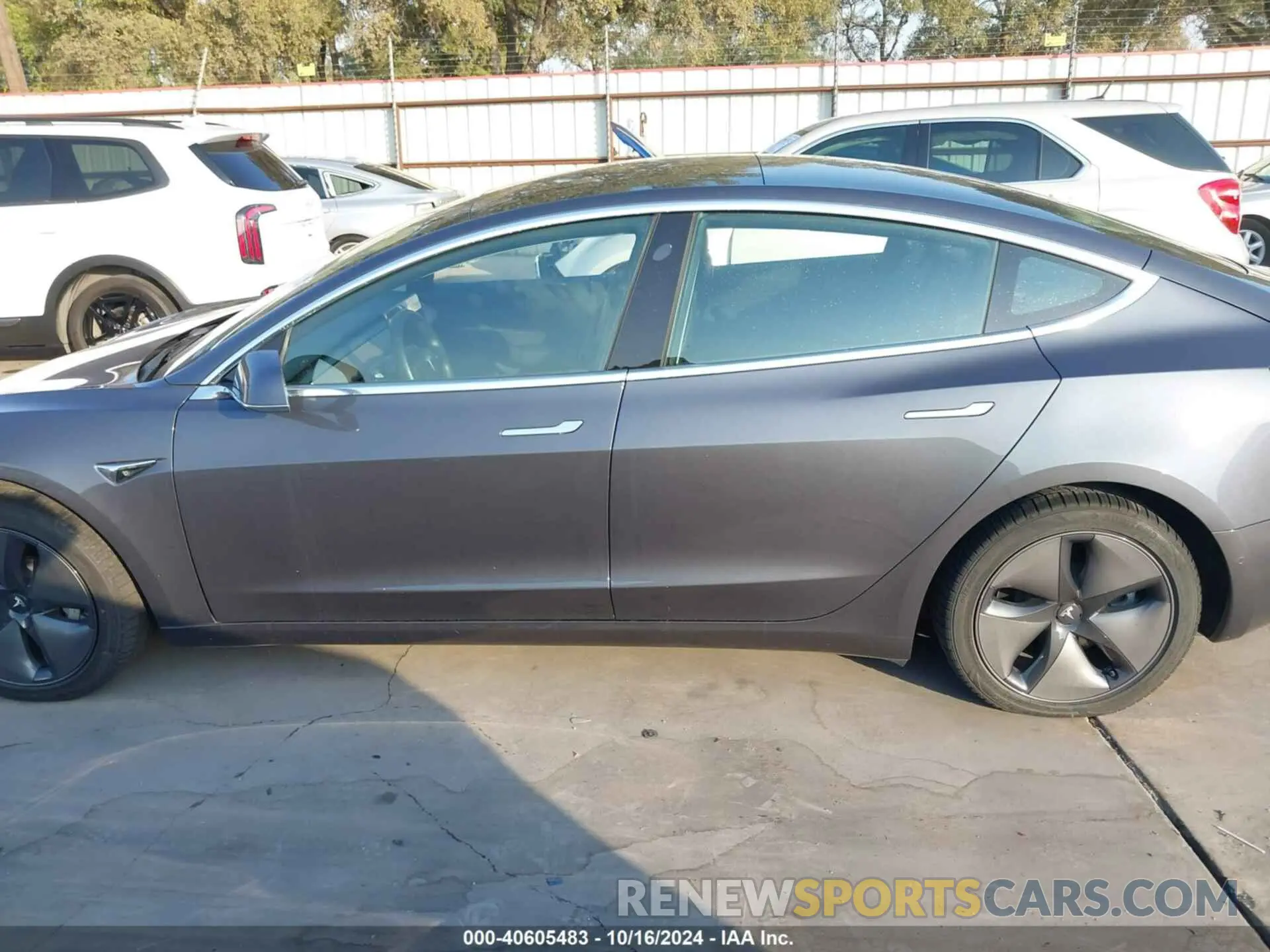 15 Photograph of a damaged car 5YJ3E1EA0LF643928 TESLA MODEL 3 2020