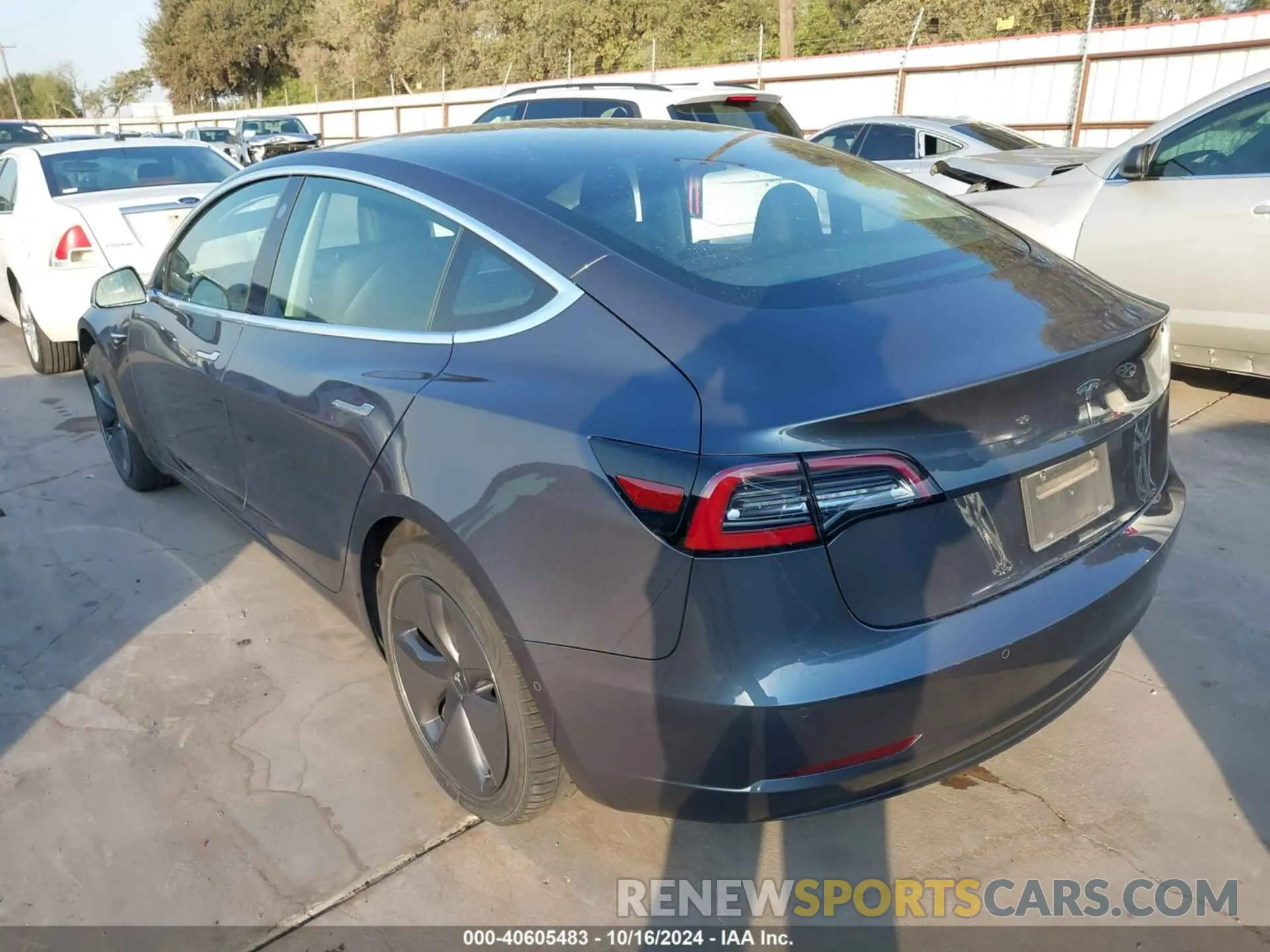 3 Photograph of a damaged car 5YJ3E1EA0LF643928 TESLA MODEL 3 2020