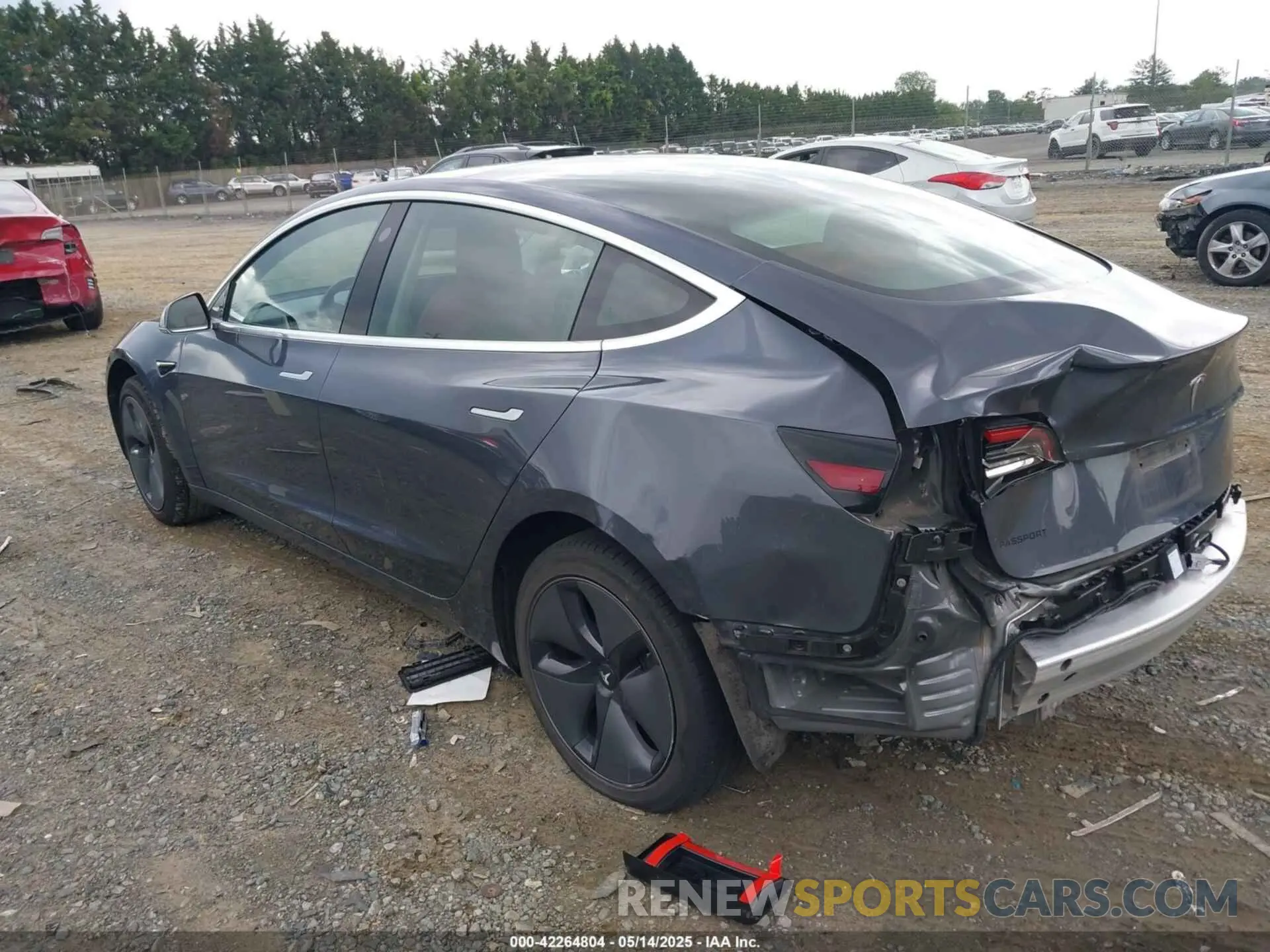 3 Photograph of a damaged car 5YJ3E1EA0LF658235 TESLA MODEL 3 2020