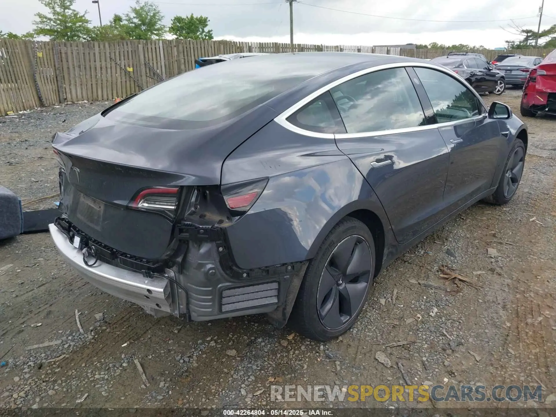 4 Photograph of a damaged car 5YJ3E1EA0LF658235 TESLA MODEL 3 2020