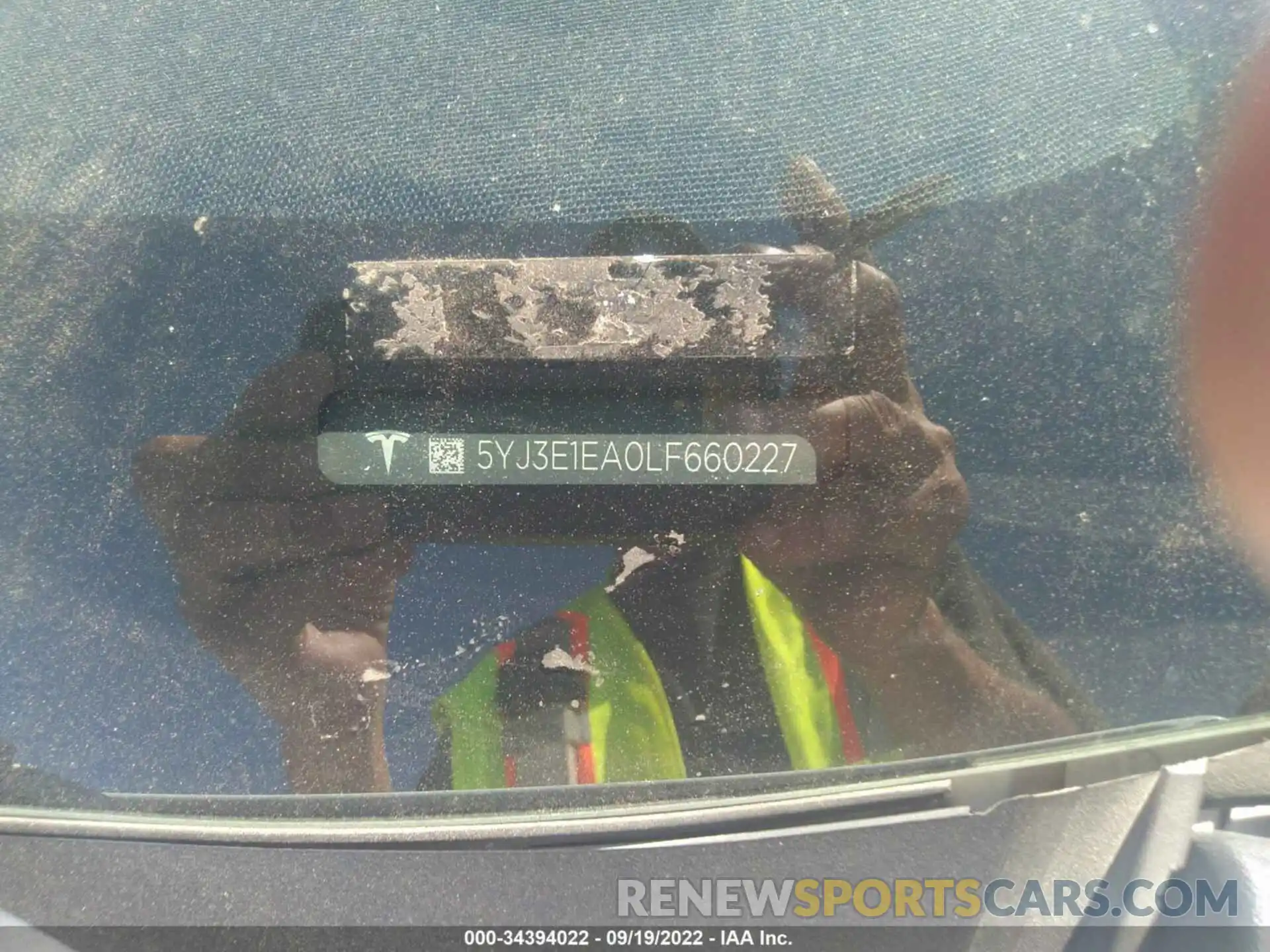 9 Photograph of a damaged car 5YJ3E1EA0LF660227 TESLA MODEL 3 2020