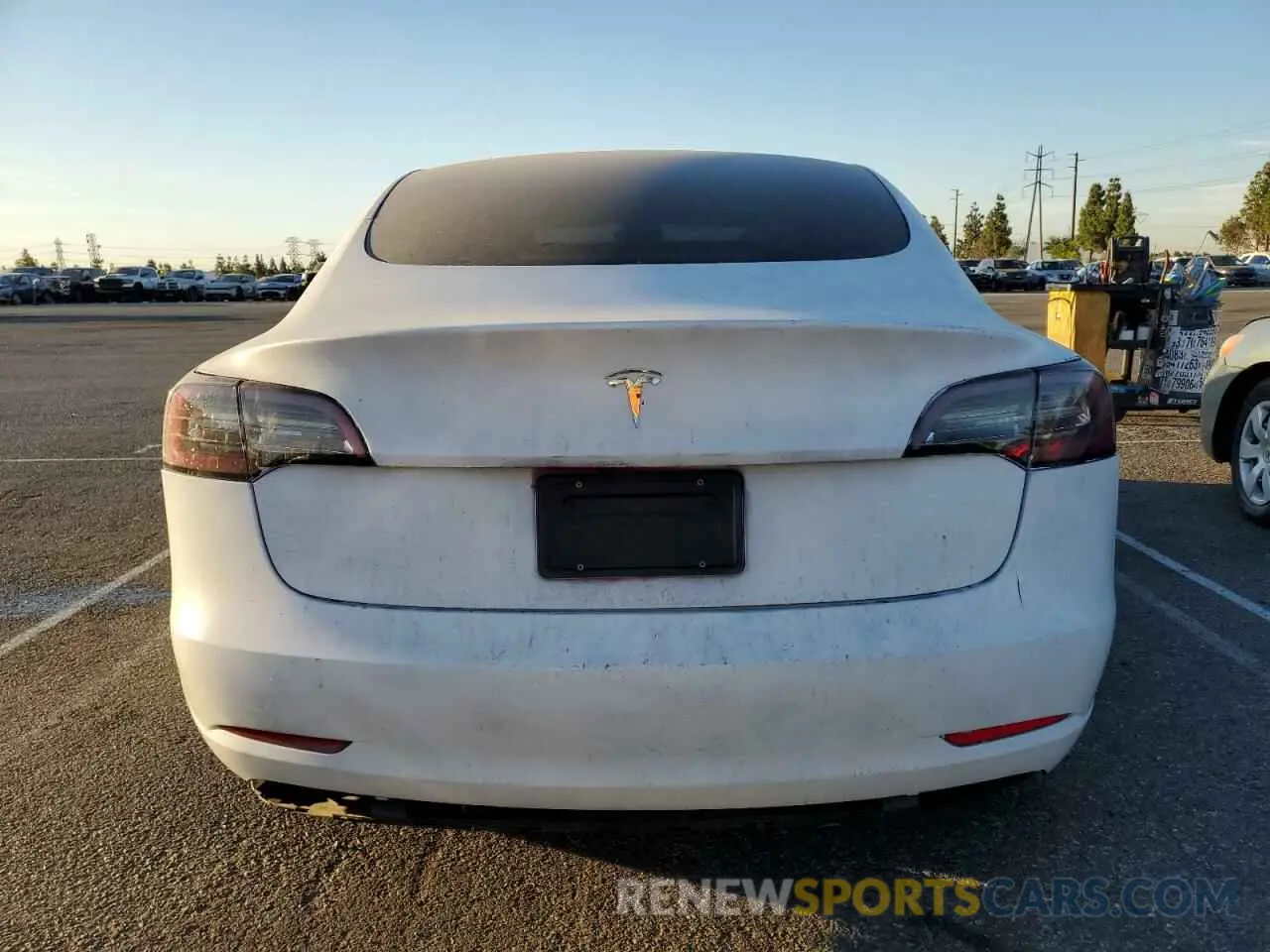 6 Photograph of a damaged car 5YJ3E1EA0LF703593 TESLA MODEL 3 2020