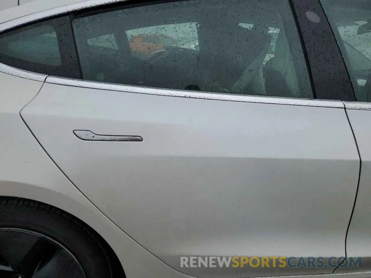 10 Photograph of a damaged car 5YJ3E1EA0LF710043 TESLA MODEL 3 2020