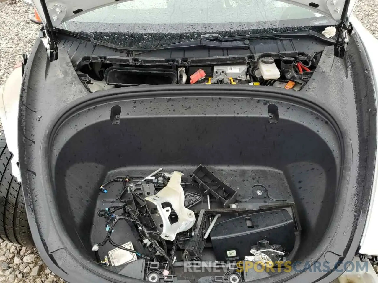 11 Photograph of a damaged car 5YJ3E1EA0LF710043 TESLA MODEL 3 2020