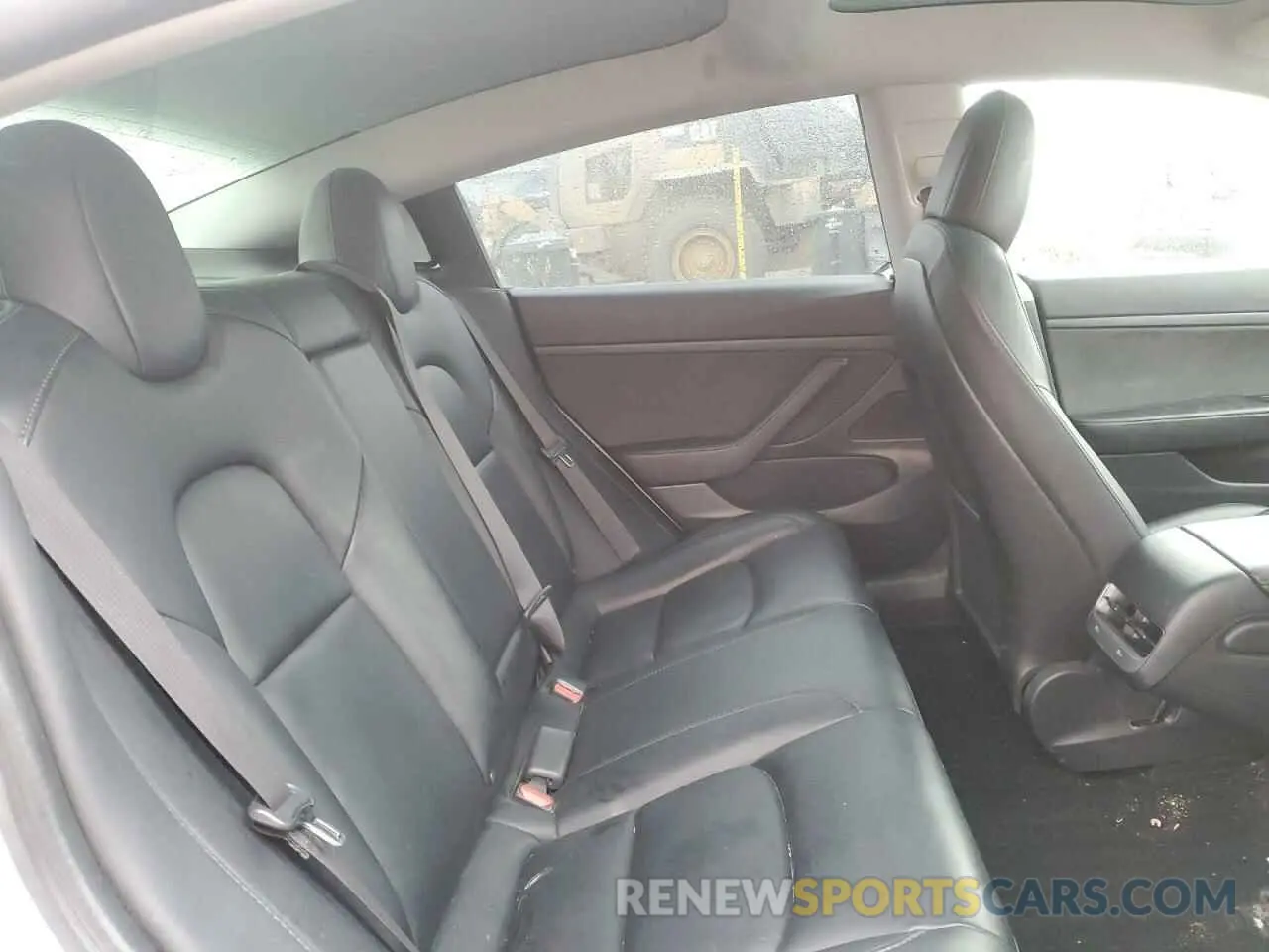10 Photograph of a damaged car 5YJ3E1EA0LF715713 TESLA MODEL 3 2020