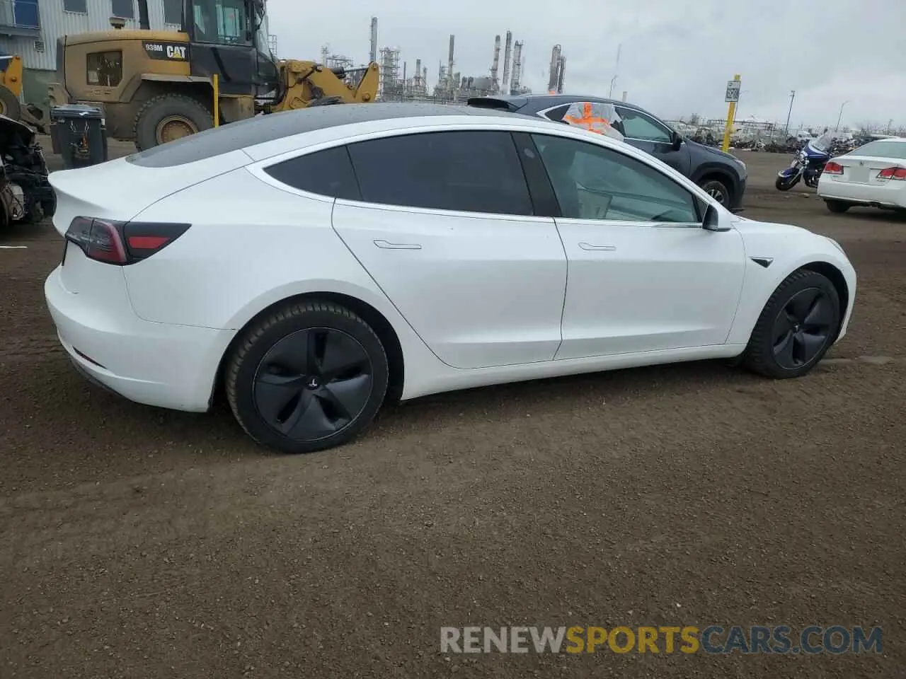 3 Photograph of a damaged car 5YJ3E1EA0LF715713 TESLA MODEL 3 2020