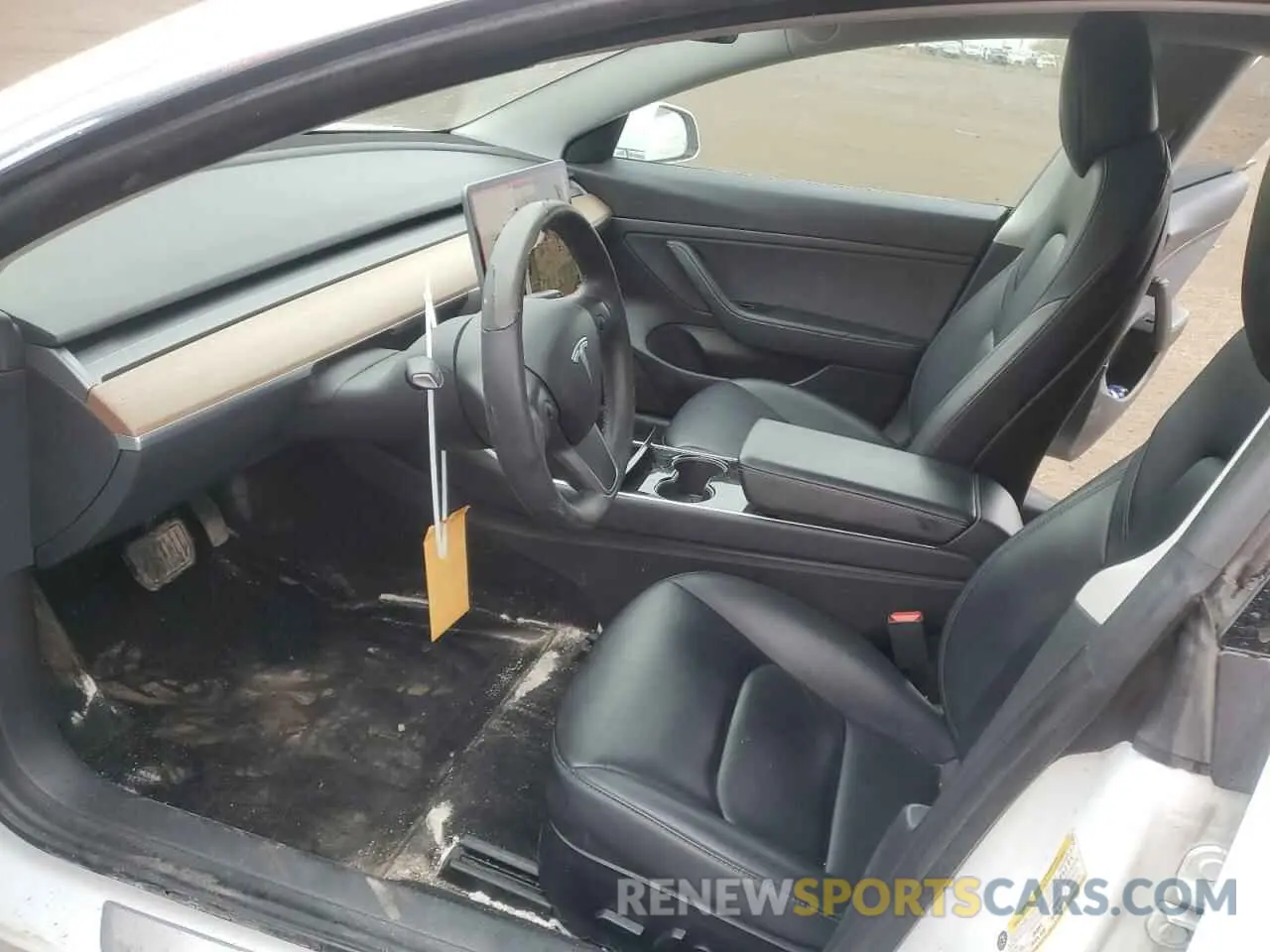 7 Photograph of a damaged car 5YJ3E1EA0LF715713 TESLA MODEL 3 2020