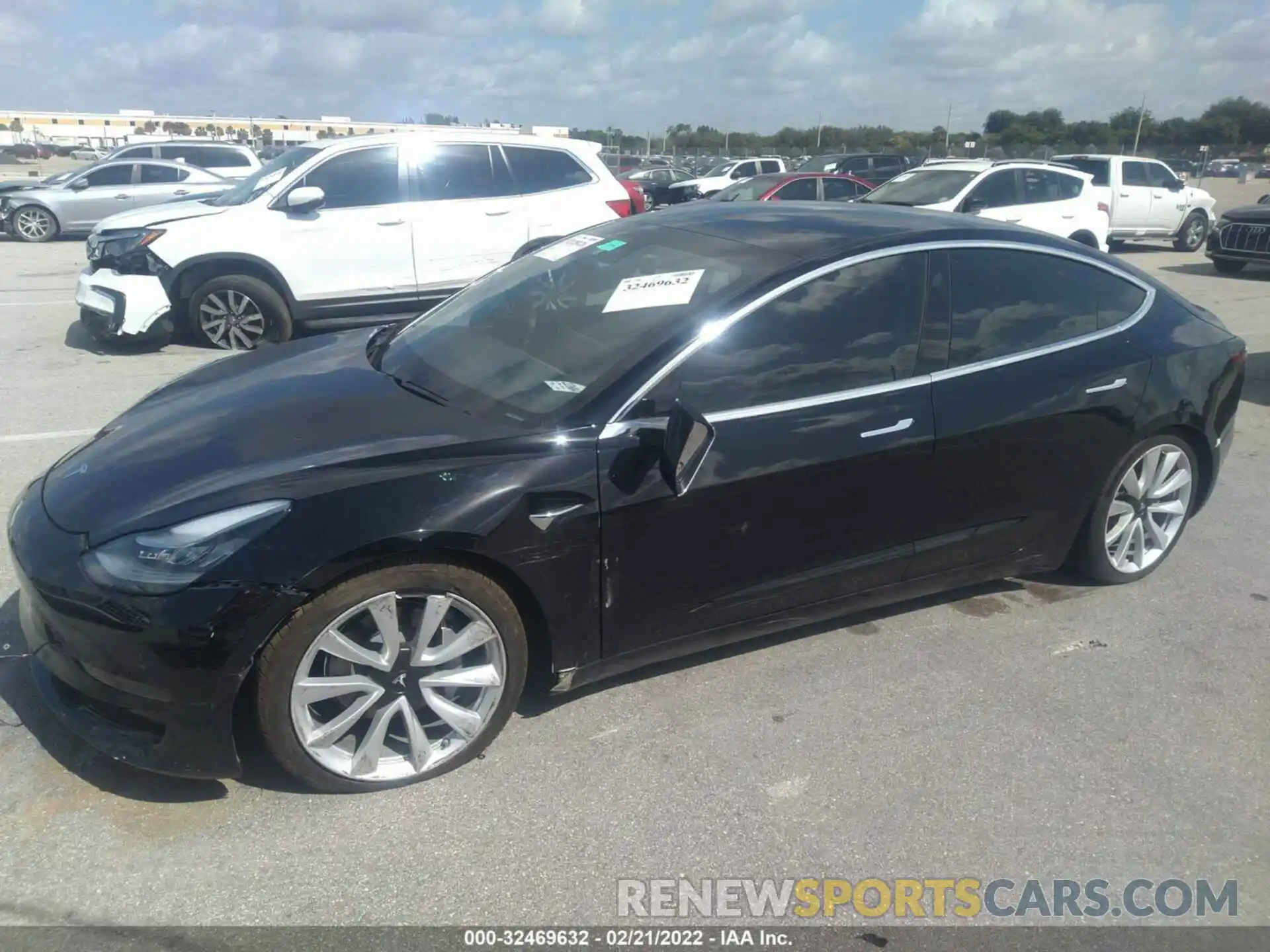 6 Photograph of a damaged car 5YJ3E1EA0LF737906 TESLA MODEL 3 2020