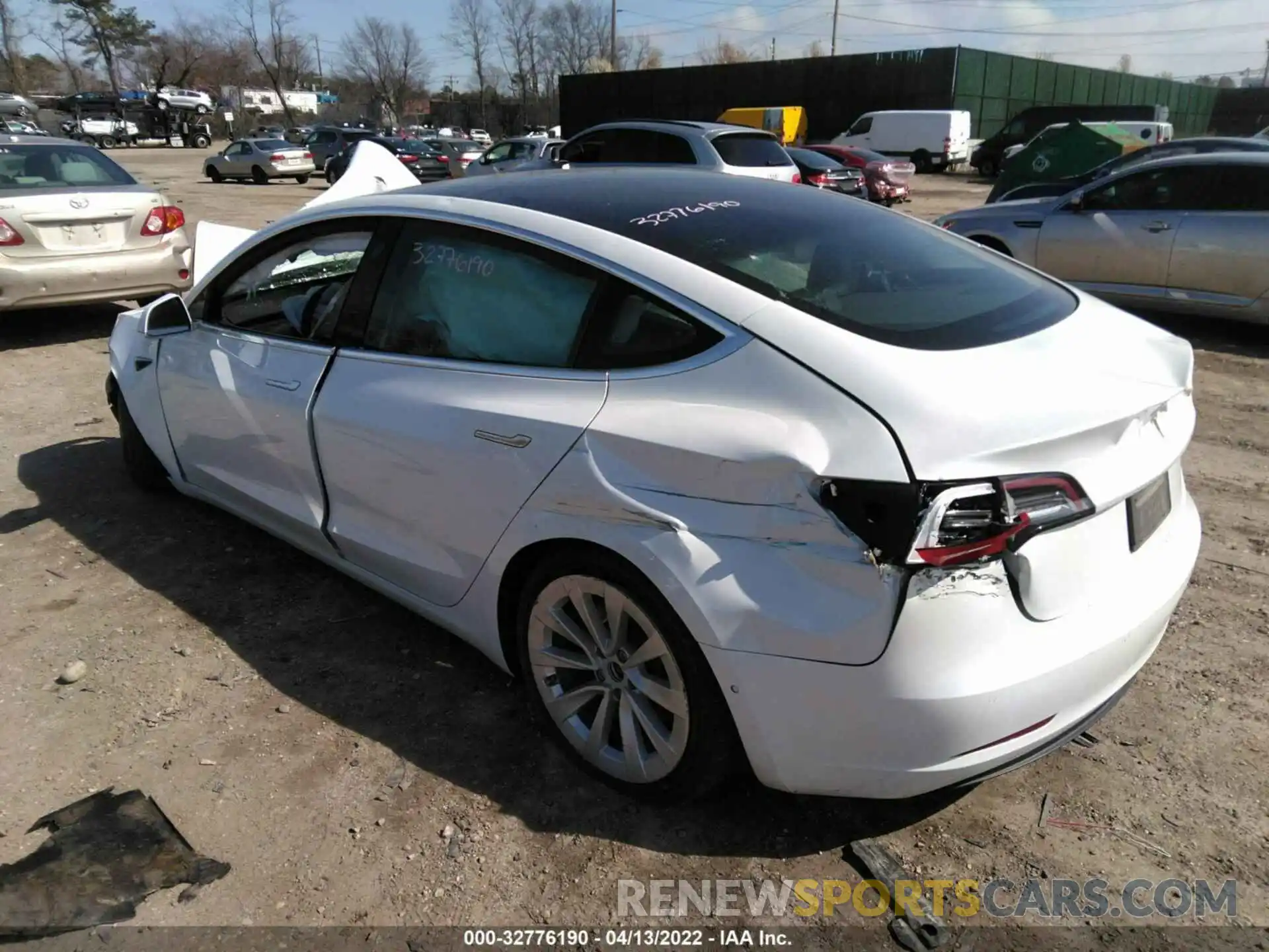 3 Photograph of a damaged car 5YJ3E1EA0LF740773 TESLA MODEL 3 2020