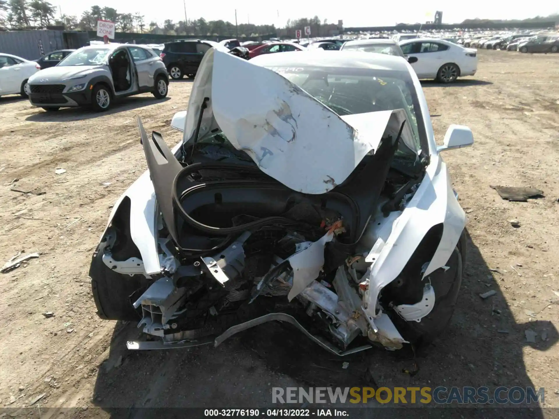 6 Photograph of a damaged car 5YJ3E1EA0LF740773 TESLA MODEL 3 2020