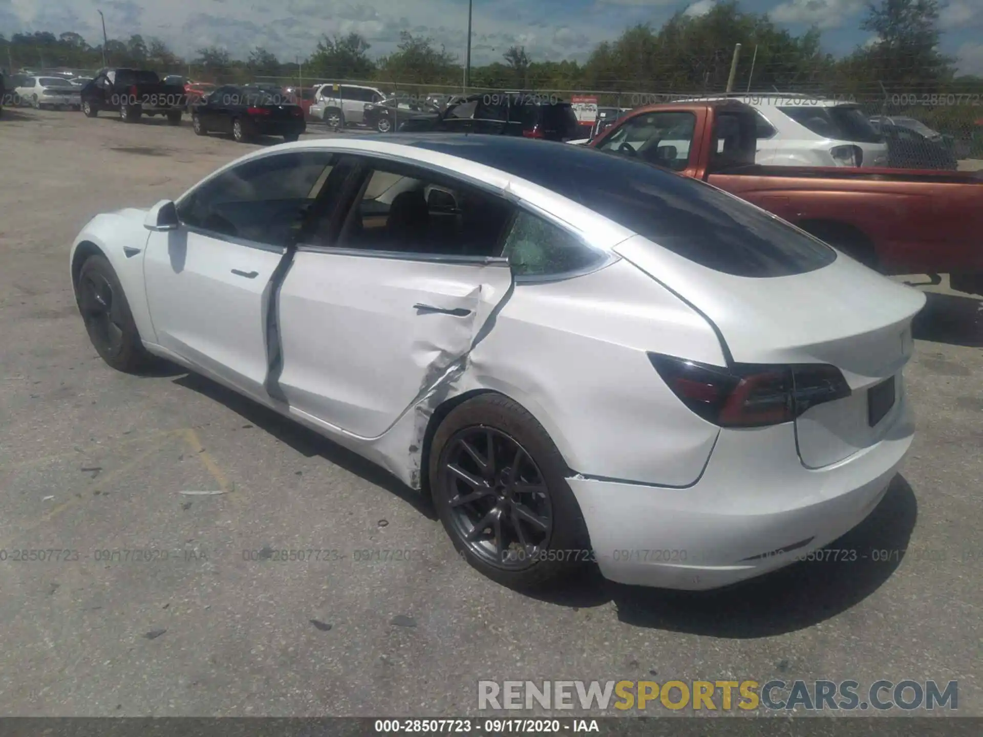 6 Photograph of a damaged car 5YJ3E1EA0LF747125 TESLA MODEL 3 2020