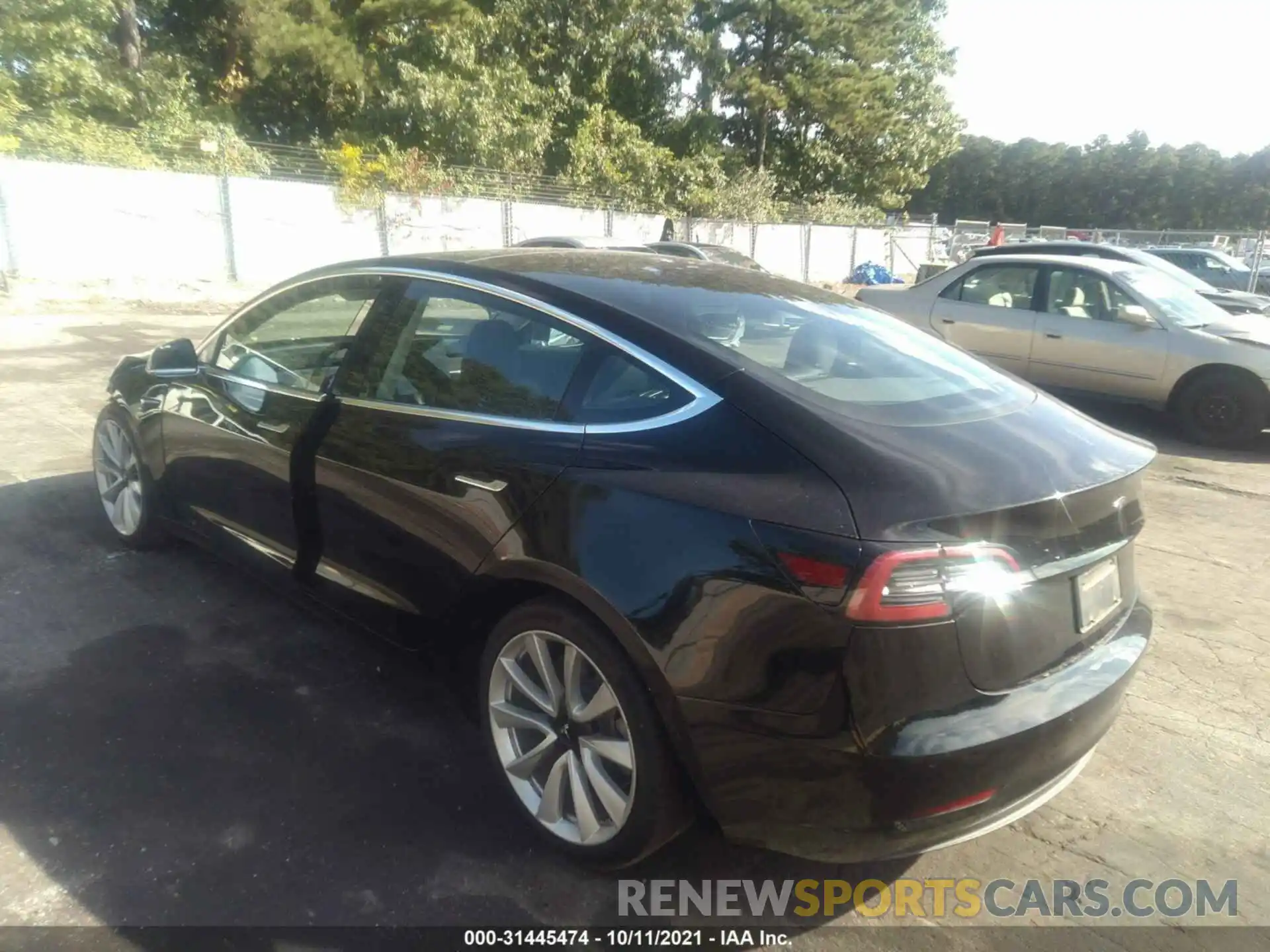 3 Photograph of a damaged car 5YJ3E1EA0LF785518 TESLA MODEL 3 2020