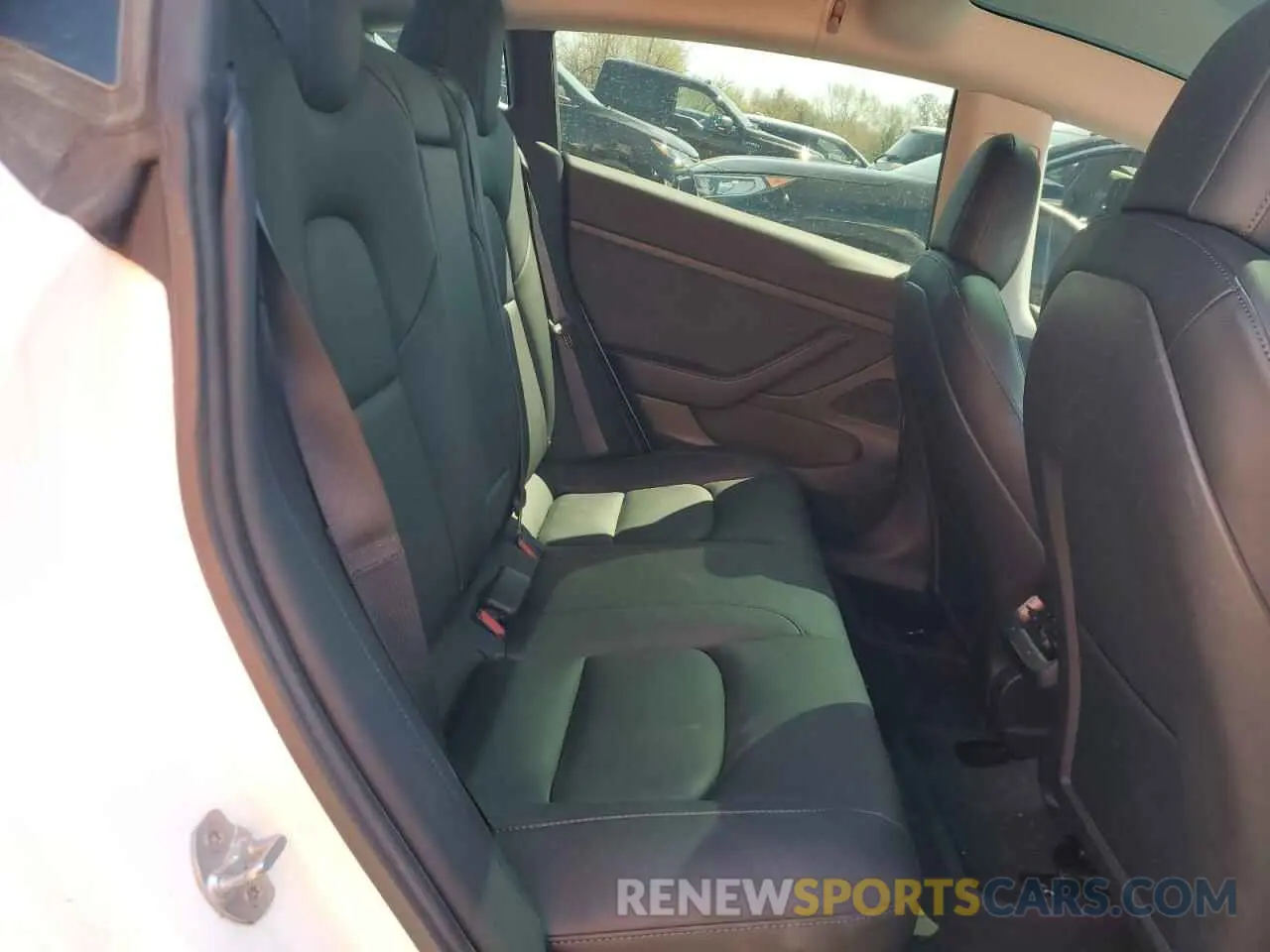 10 Photograph of a damaged car 5YJ3E1EA0LF792825 TESLA MODEL 3 2020