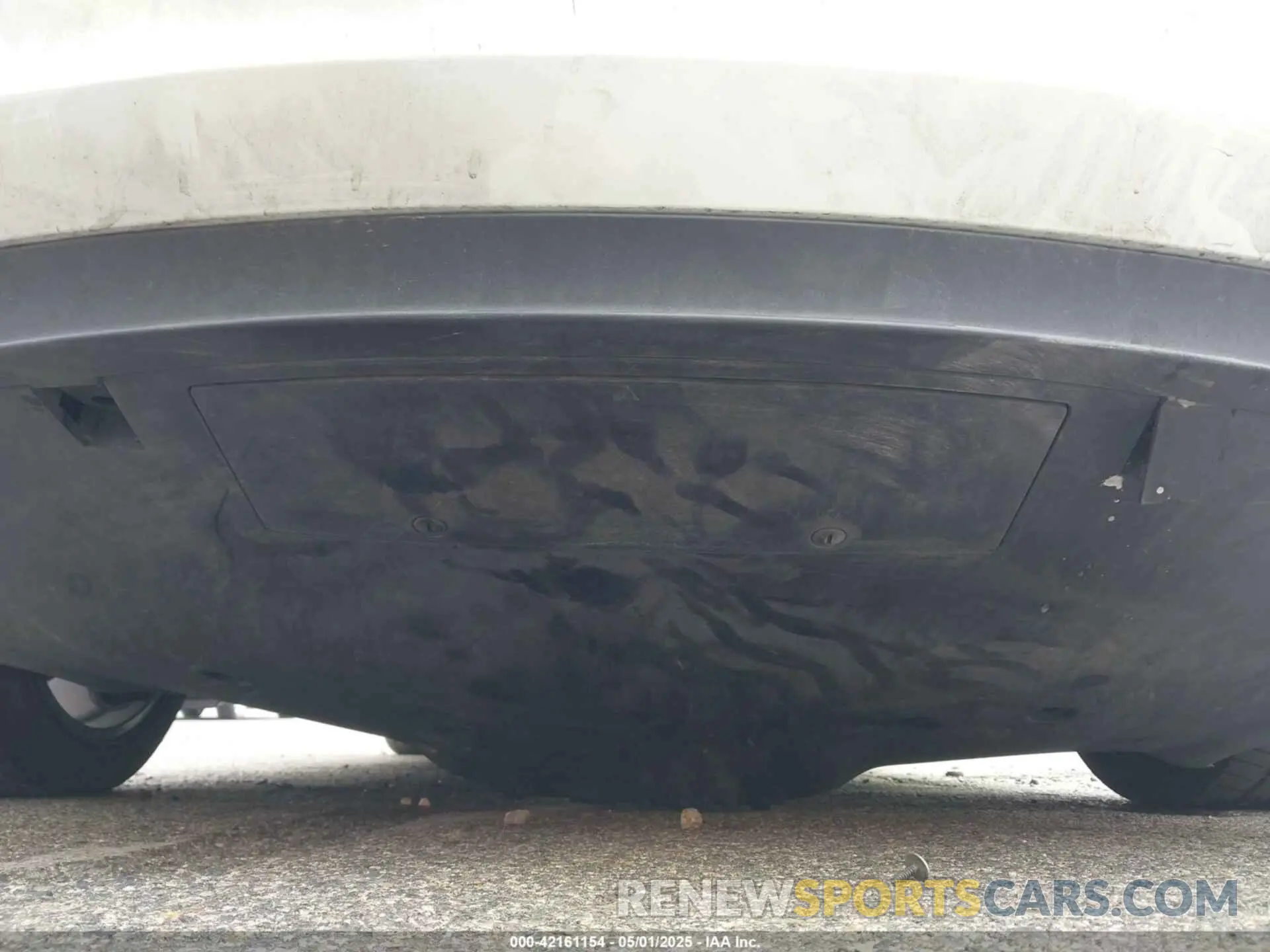 24 Photograph of a damaged car 5YJ3E1EA0LF803984 TESLA MODEL 3 2020