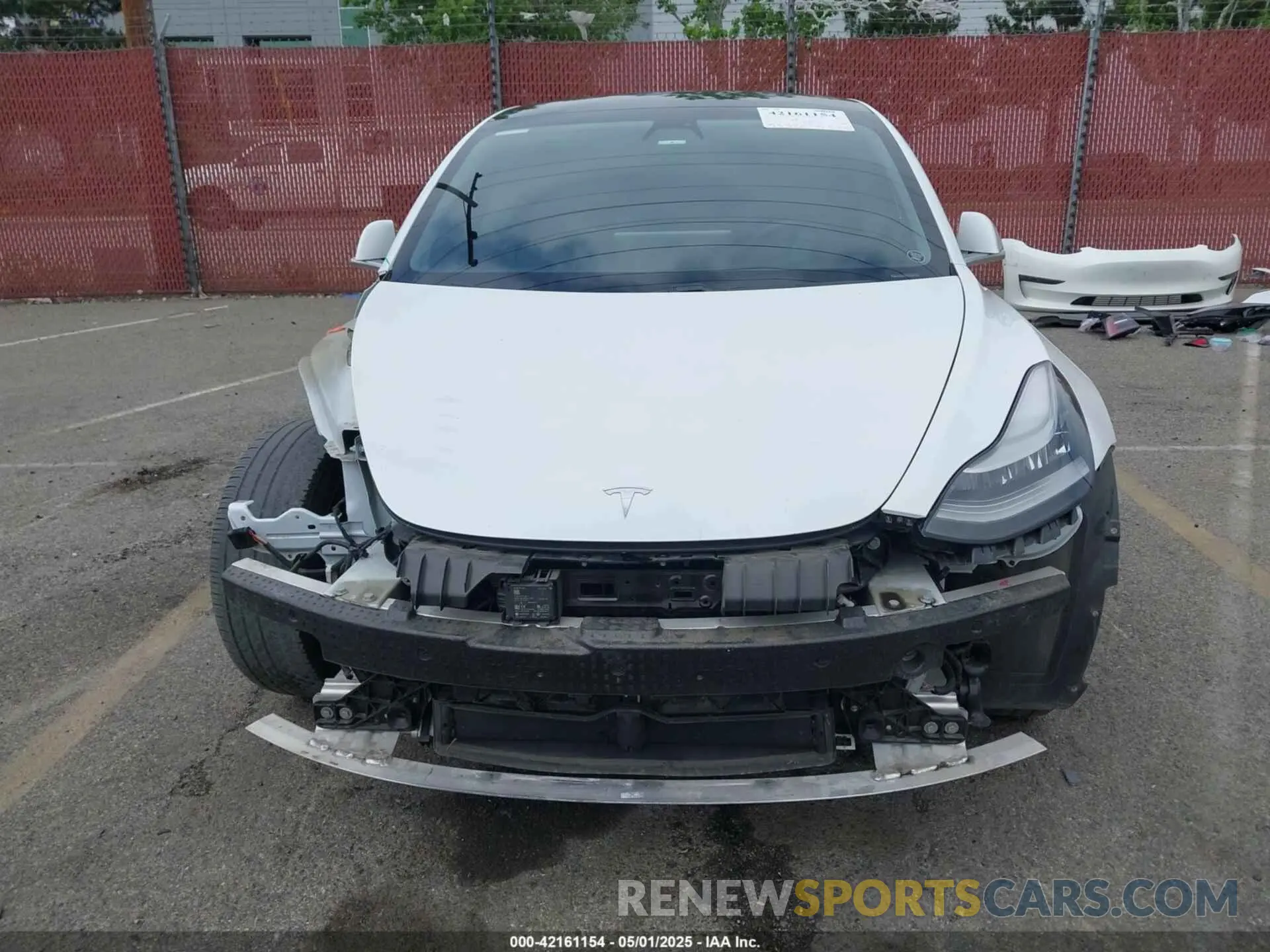 6 Photograph of a damaged car 5YJ3E1EA0LF803984 TESLA MODEL 3 2020