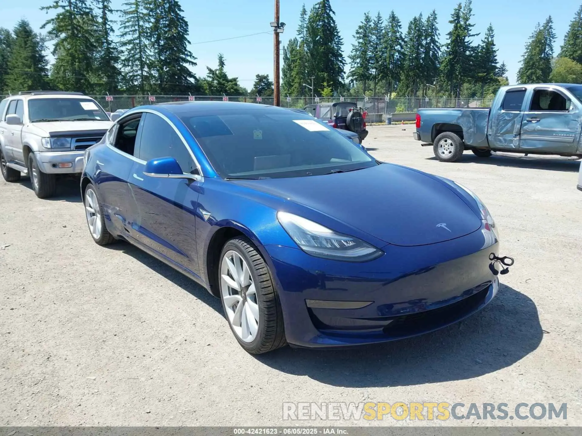 1 Photograph of a damaged car 5YJ3E1EA0LF807954 TESLA MODEL 3 2020