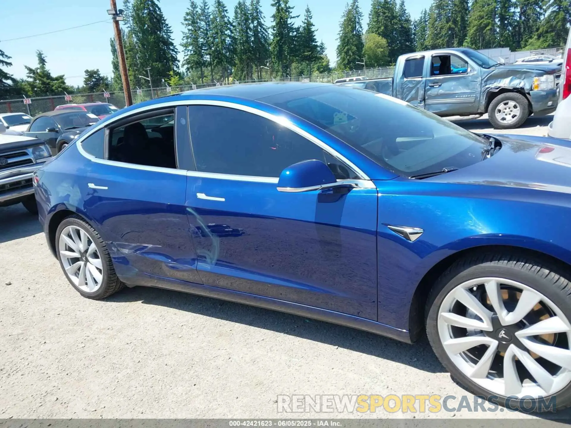 14 Photograph of a damaged car 5YJ3E1EA0LF807954 TESLA MODEL 3 2020