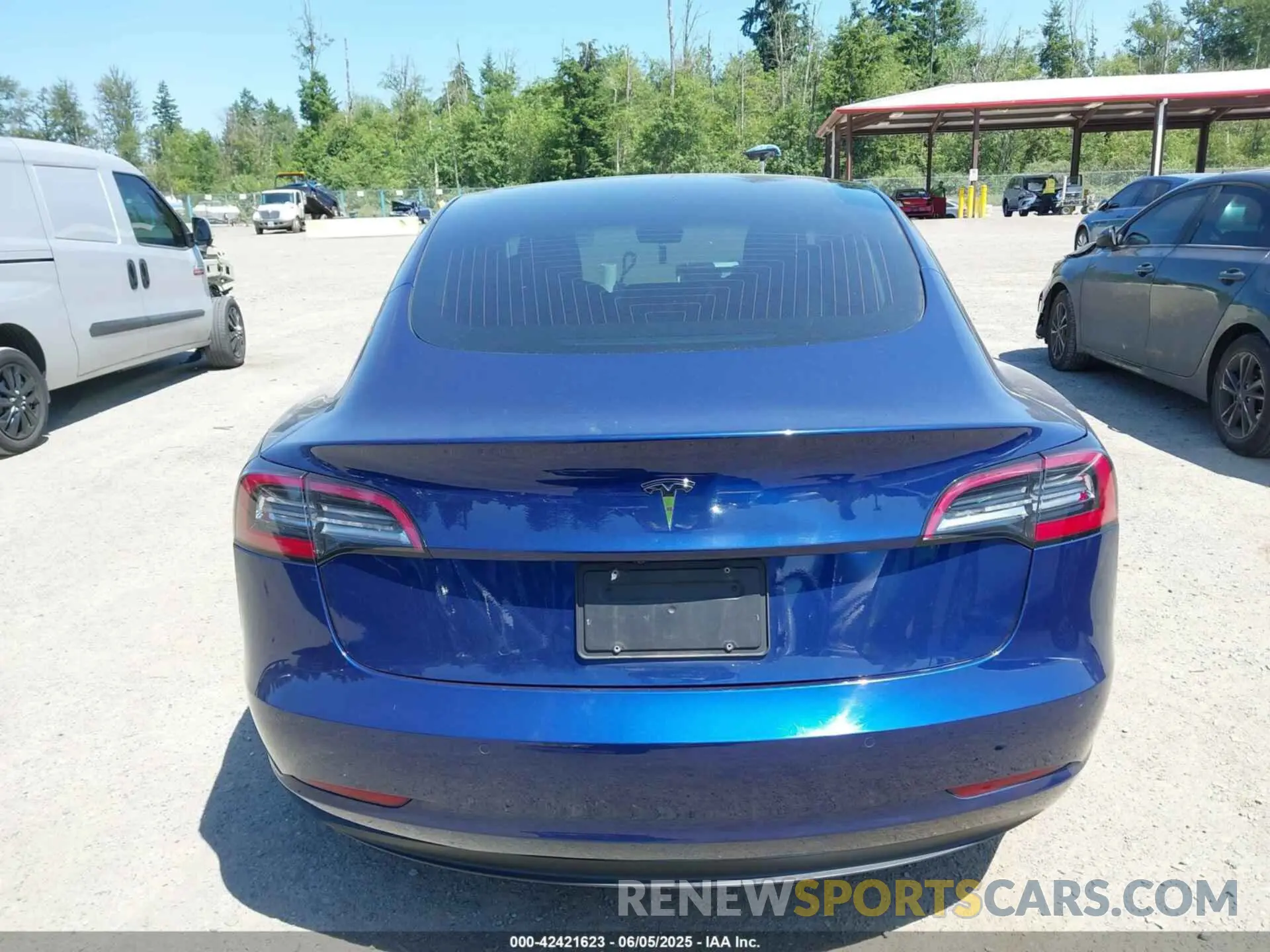 17 Photograph of a damaged car 5YJ3E1EA0LF807954 TESLA MODEL 3 2020