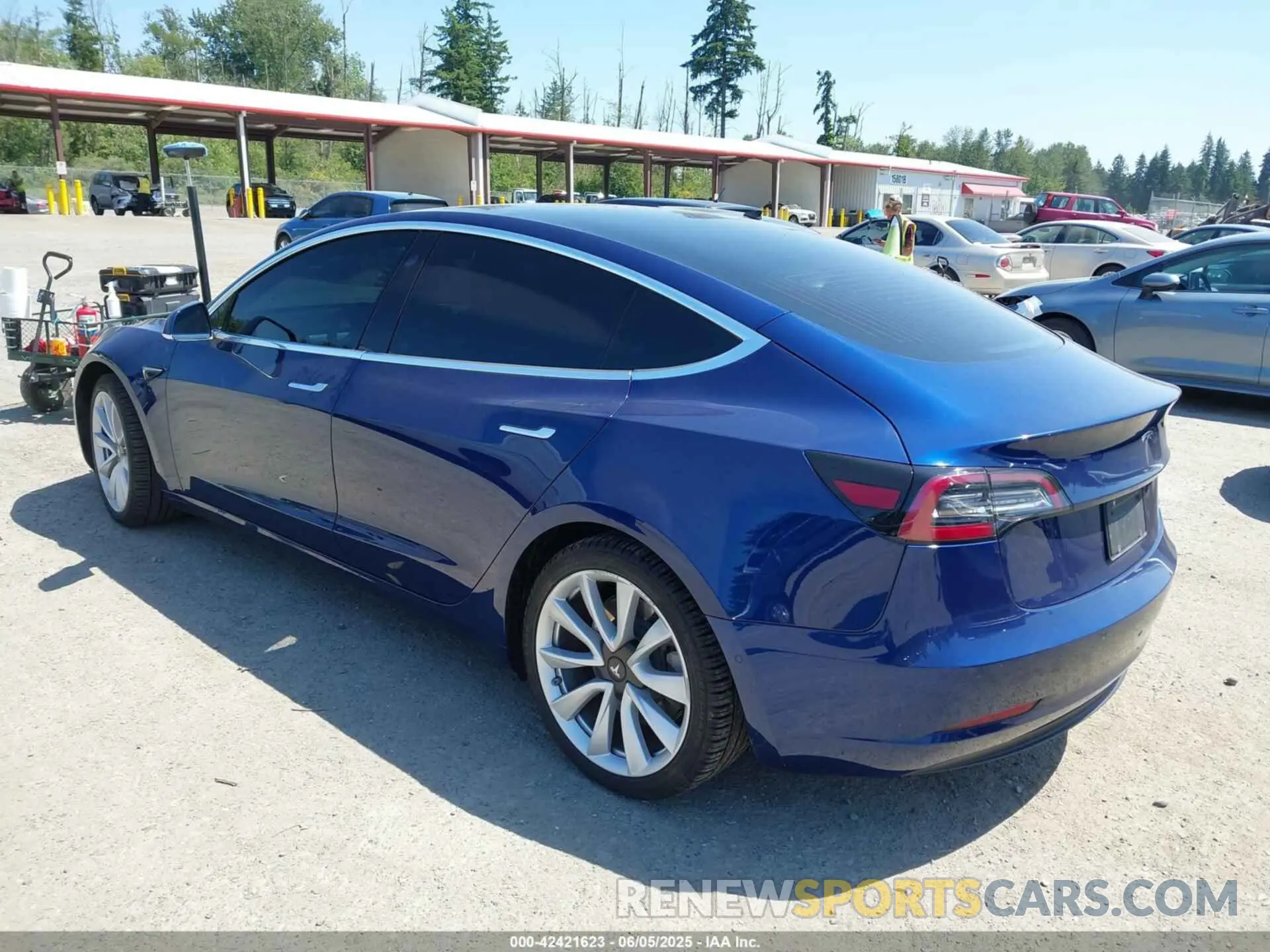 3 Photograph of a damaged car 5YJ3E1EA0LF807954 TESLA MODEL 3 2020