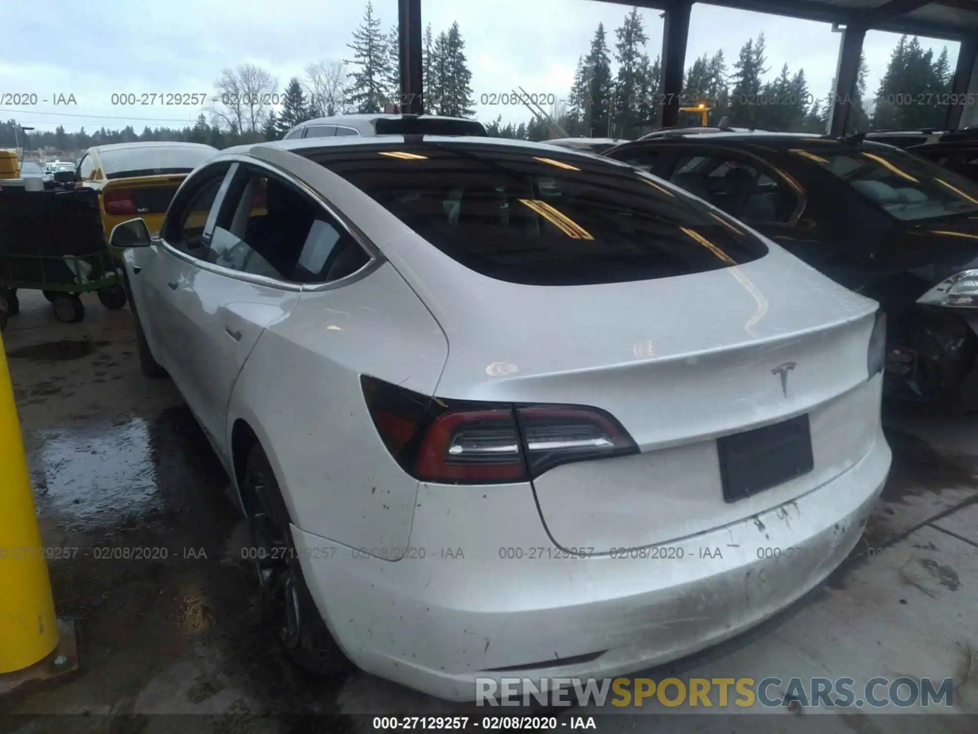 3 Photograph of a damaged car 5YJ3E1EA1LF598126 TESLA MODEL 3 2020