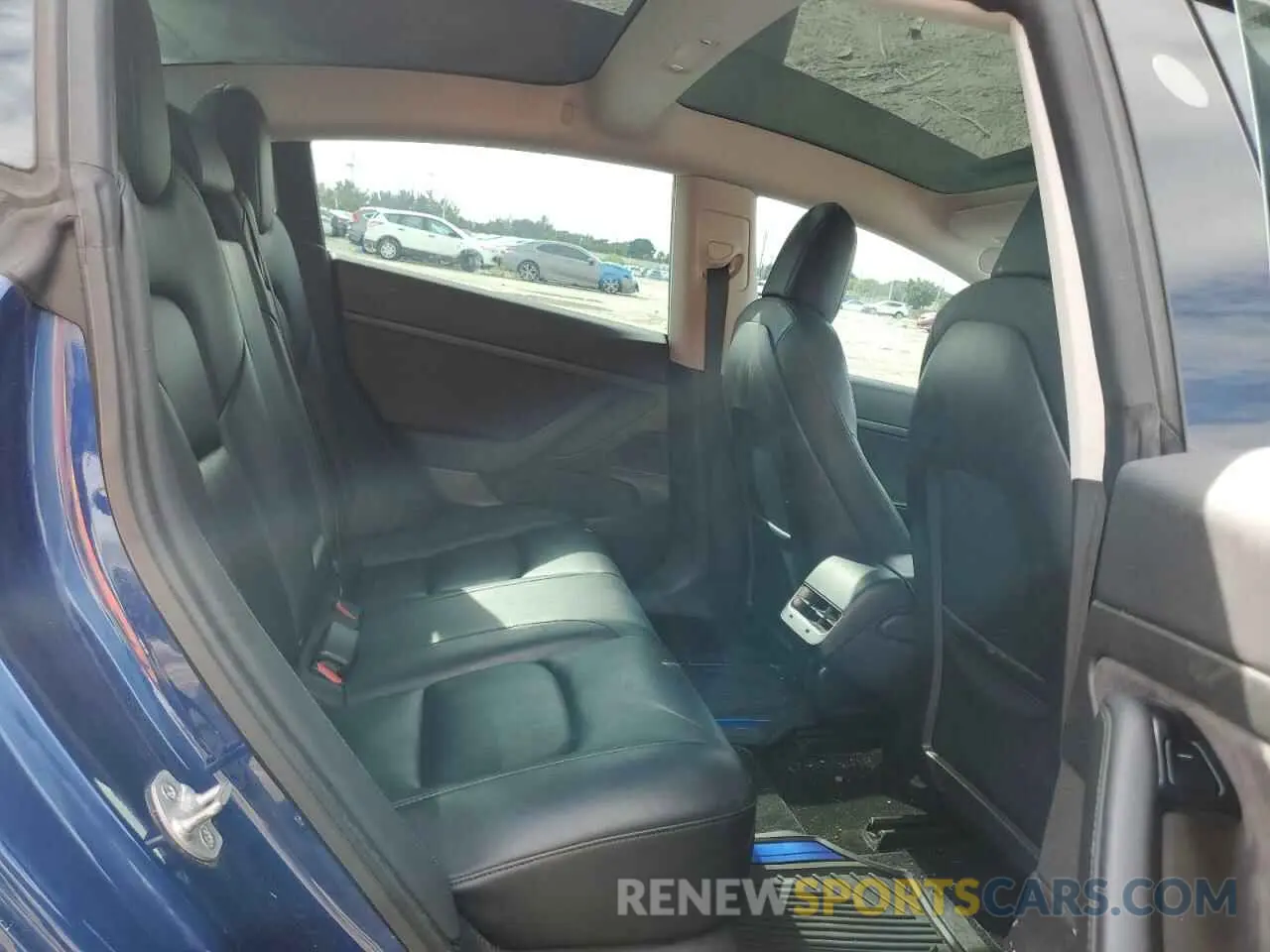 10 Photograph of a damaged car 5YJ3E1EA1LF611912 TESLA MODEL 3 2020