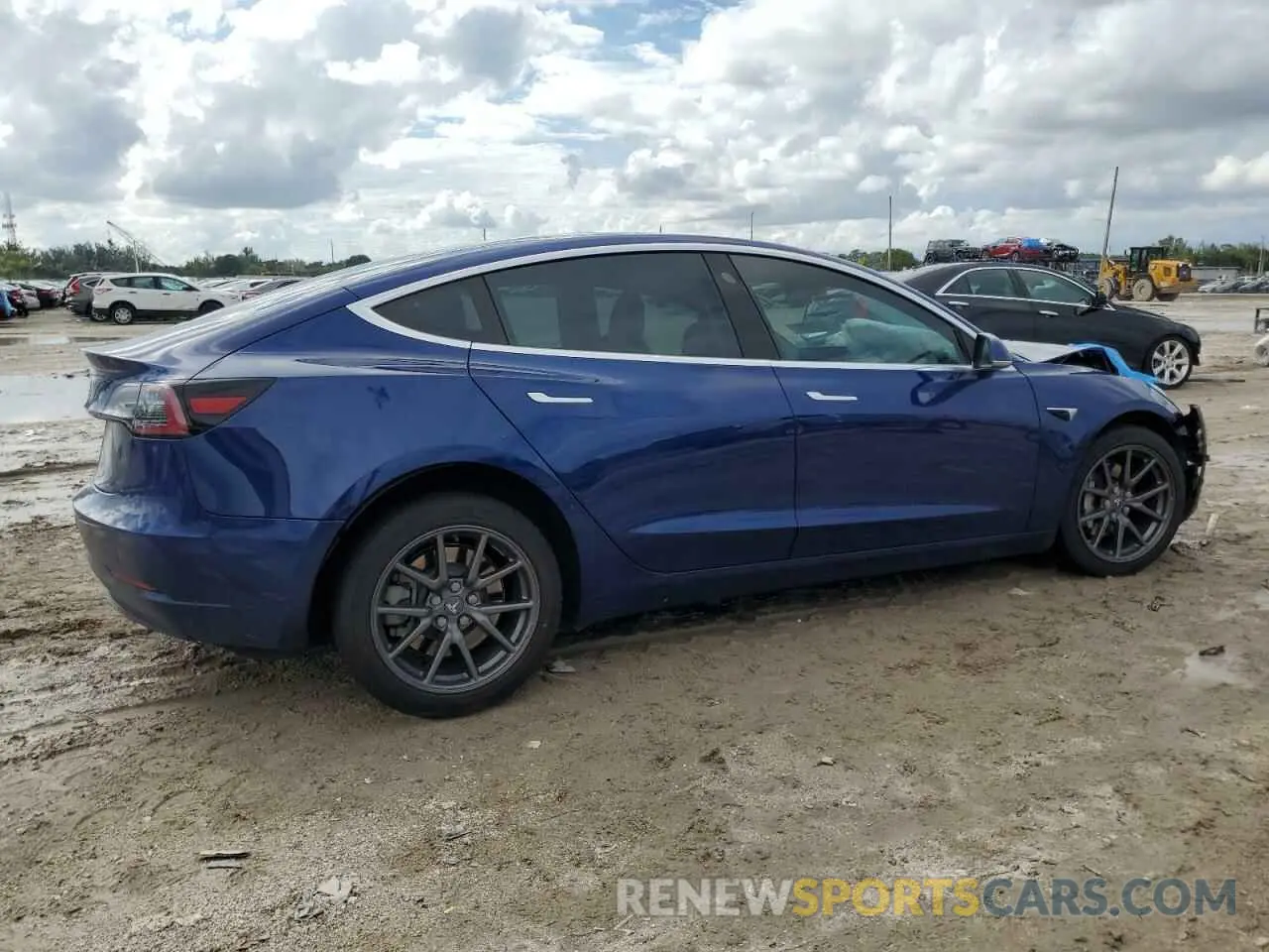 3 Photograph of a damaged car 5YJ3E1EA1LF611912 TESLA MODEL 3 2020