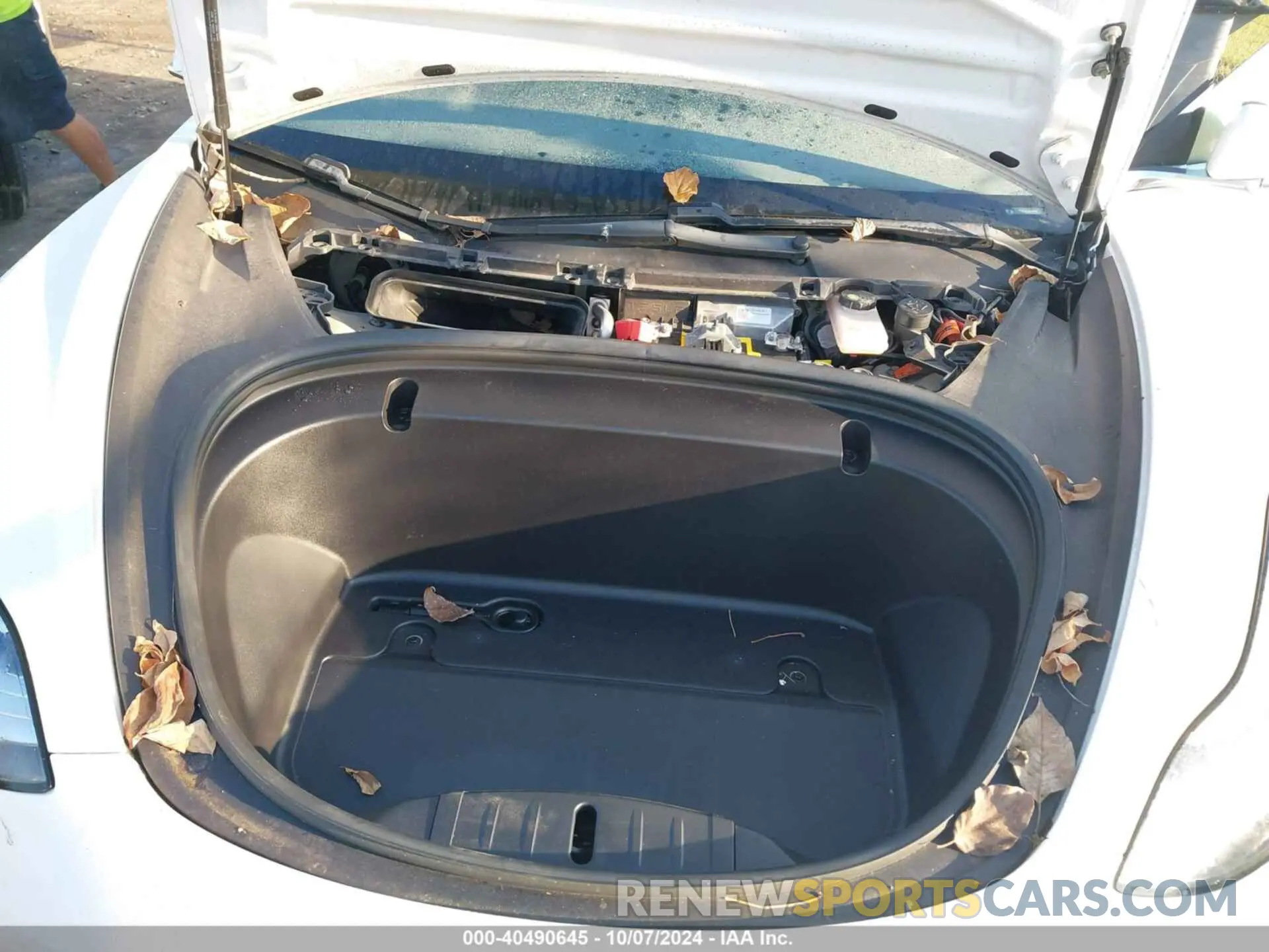10 Photograph of a damaged car 5YJ3E1EA1LF614440 TESLA MODEL 3 2020