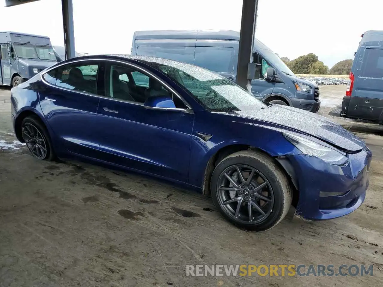 4 Photograph of a damaged car 5YJ3E1EA1LF631139 TESLA MODEL 3 2020