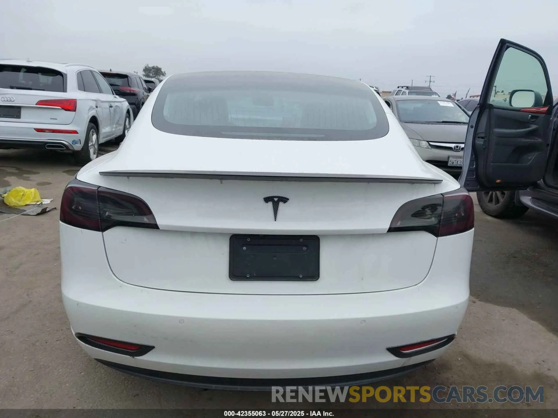 16 Photograph of a damaged car 5YJ3E1EA1LF632632 TESLA MODEL 3 2020