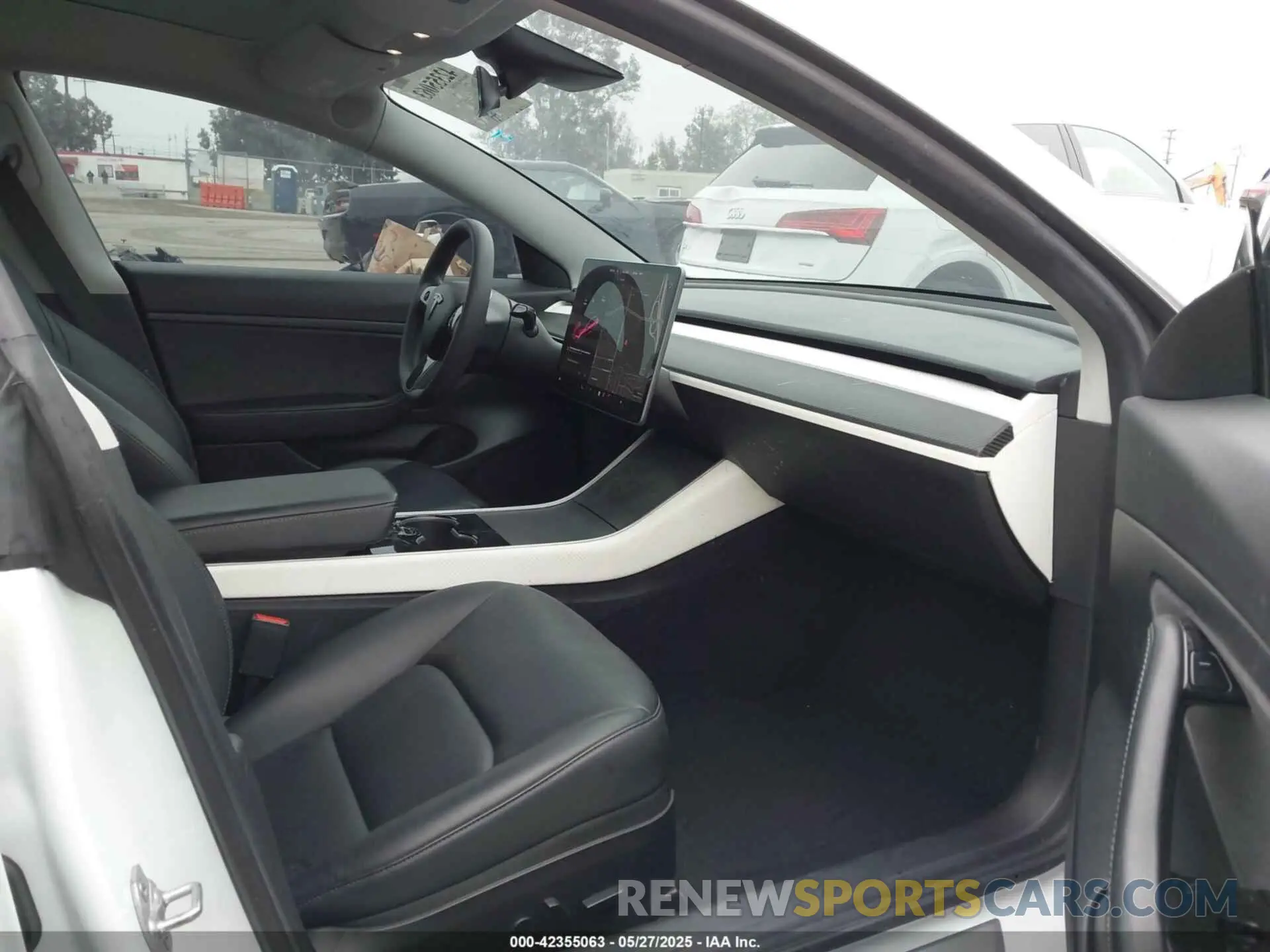 5 Photograph of a damaged car 5YJ3E1EA1LF632632 TESLA MODEL 3 2020