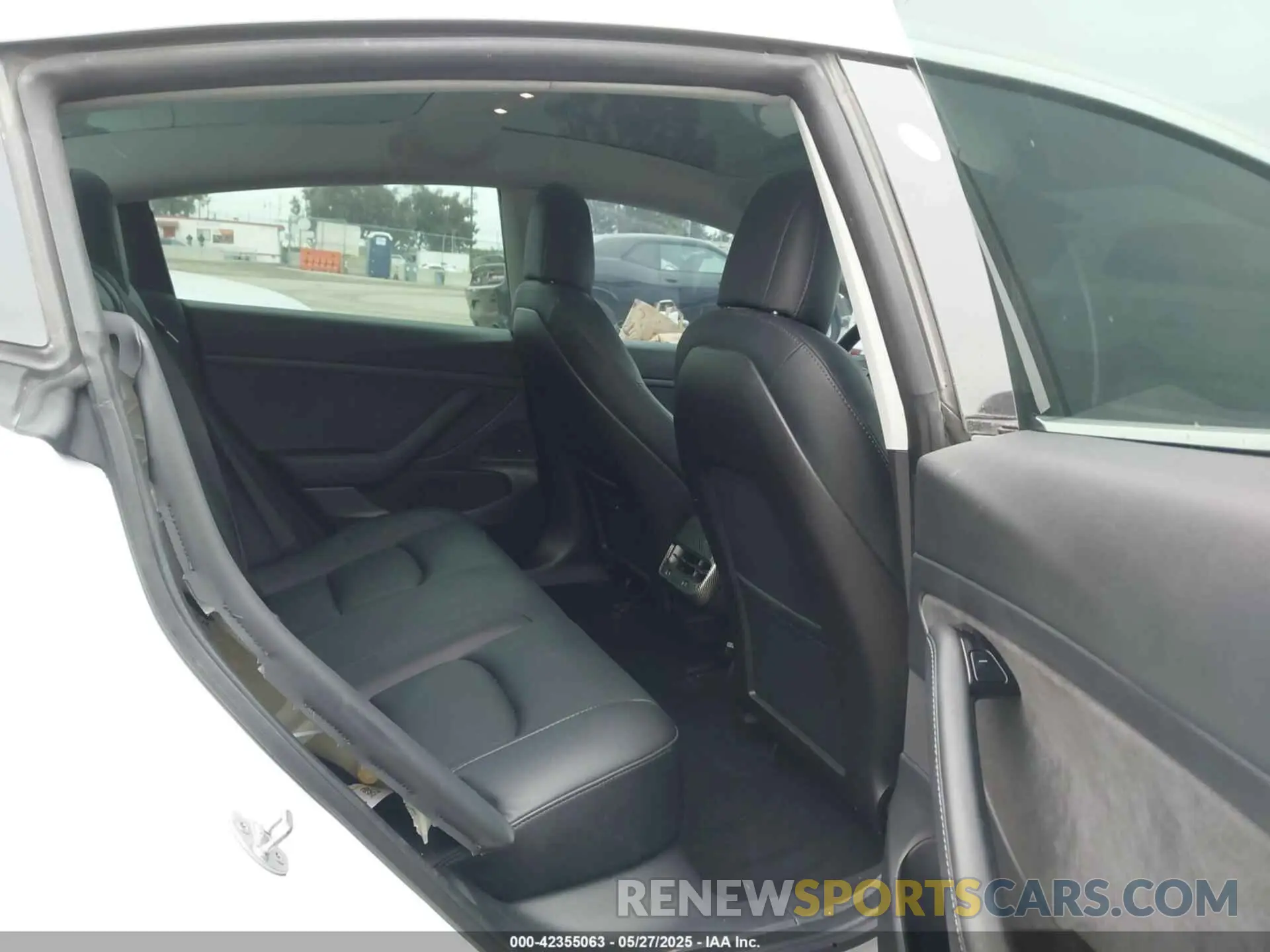 8 Photograph of a damaged car 5YJ3E1EA1LF632632 TESLA MODEL 3 2020