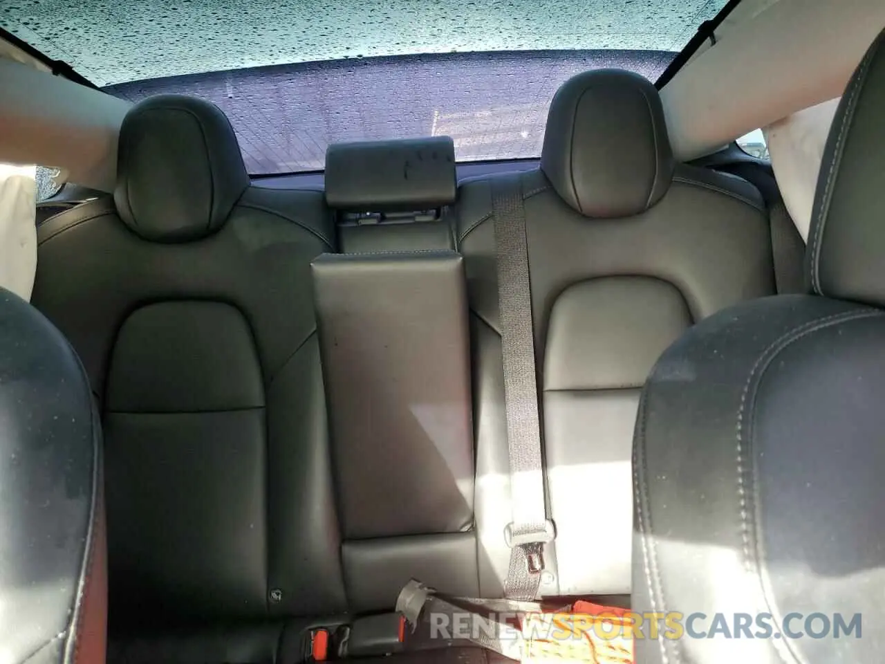10 Photograph of a damaged car 5YJ3E1EA1LF632873 TESLA MODEL 3 2020