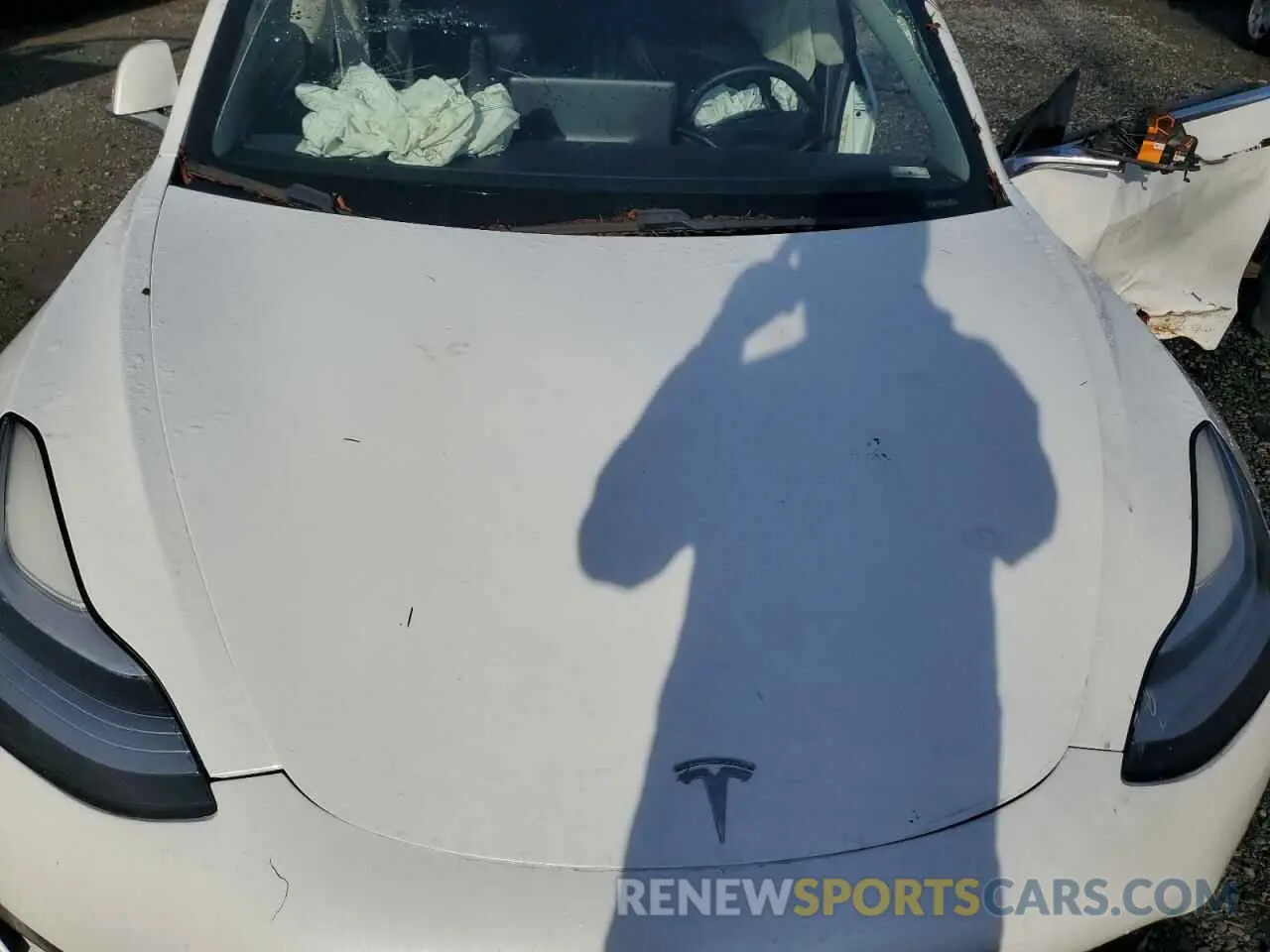 12 Photograph of a damaged car 5YJ3E1EA1LF632873 TESLA MODEL 3 2020