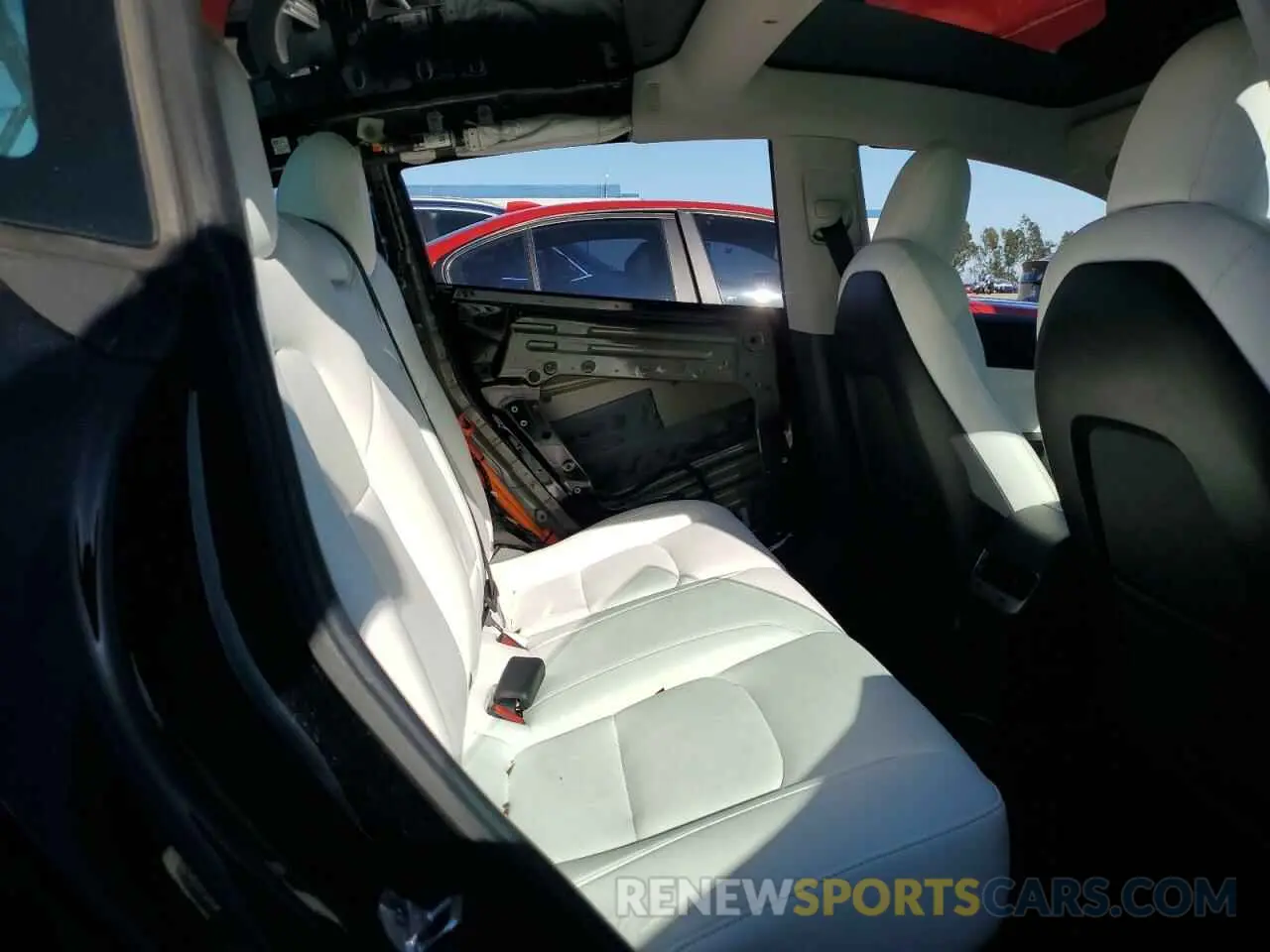 10 Photograph of a damaged car 5YJ3E1EA1LF645879 TESLA MODEL 3 2020
