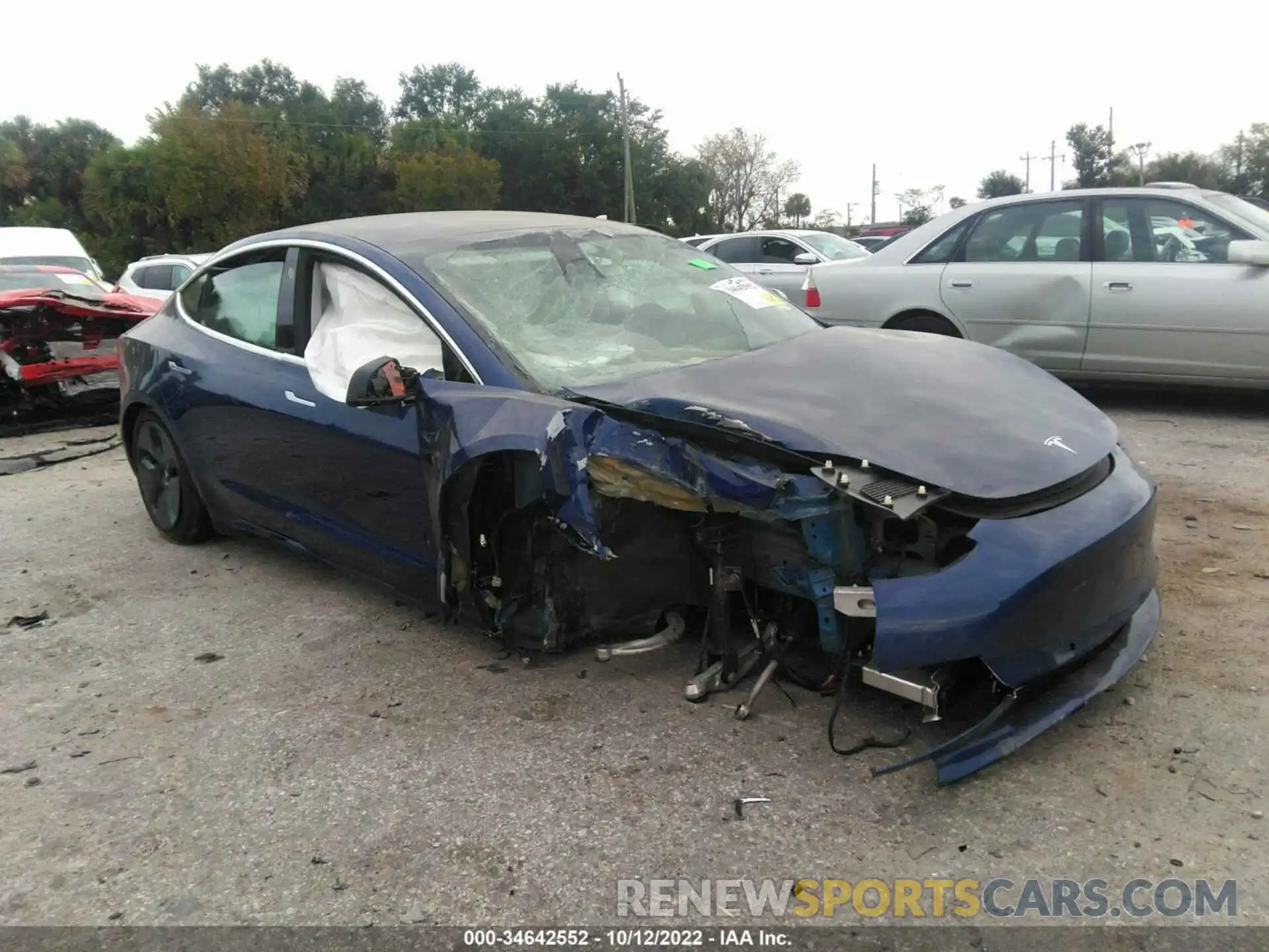 1 Photograph of a damaged car 5YJ3E1EA1LF658339 TESLA MODEL 3 2020