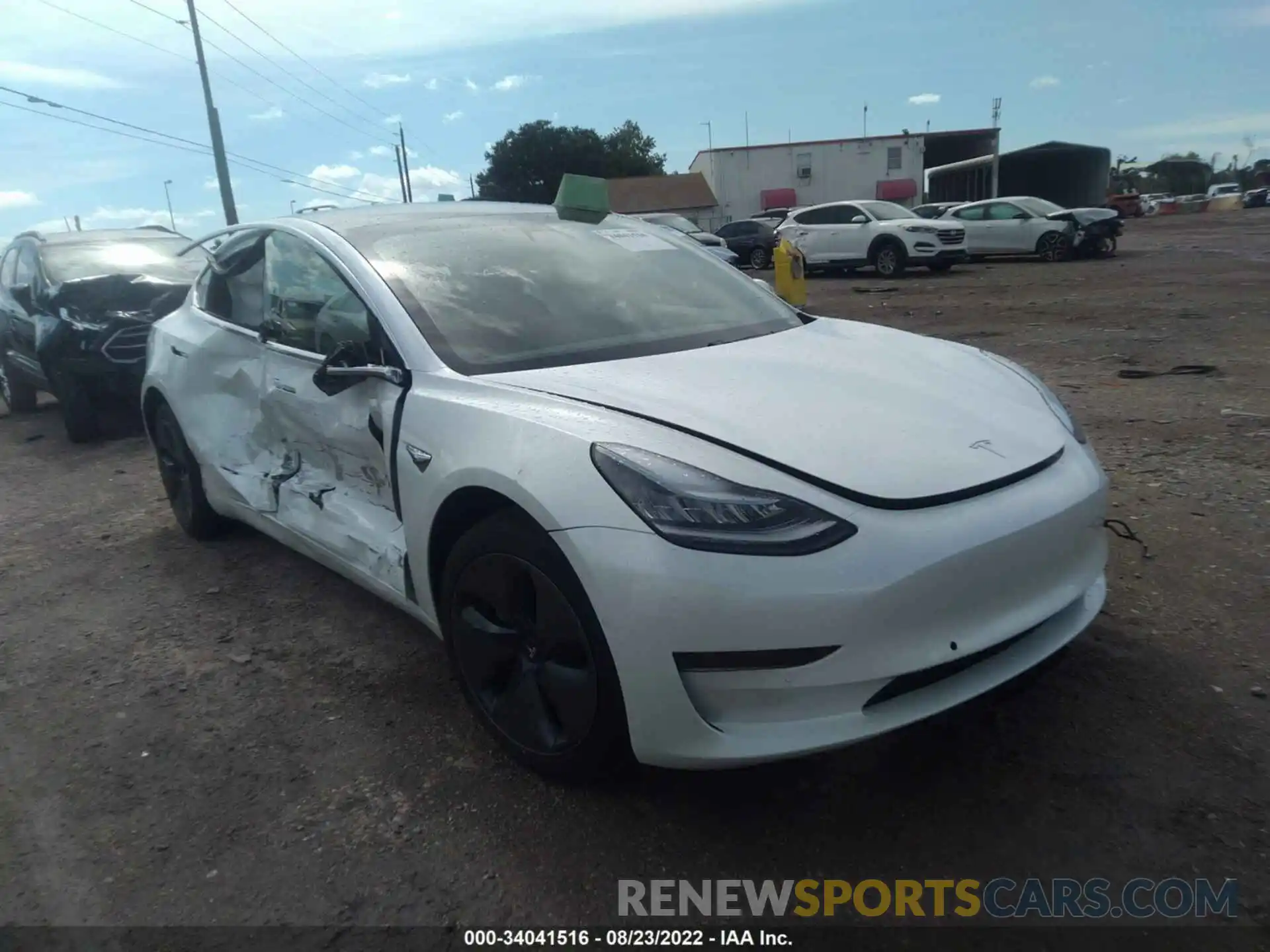 1 Photograph of a damaged car 5YJ3E1EA1LF658972 TESLA MODEL 3 2020