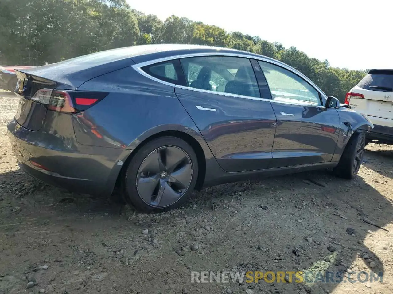 3 Photograph of a damaged car 5YJ3E1EA1LF659748 TESLA MODEL 3 2020