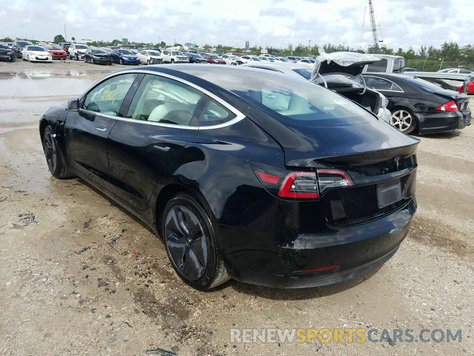 3 Photograph of a damaged car 5YJ3E1EA1LF662052 TESLA MODEL 3 2020