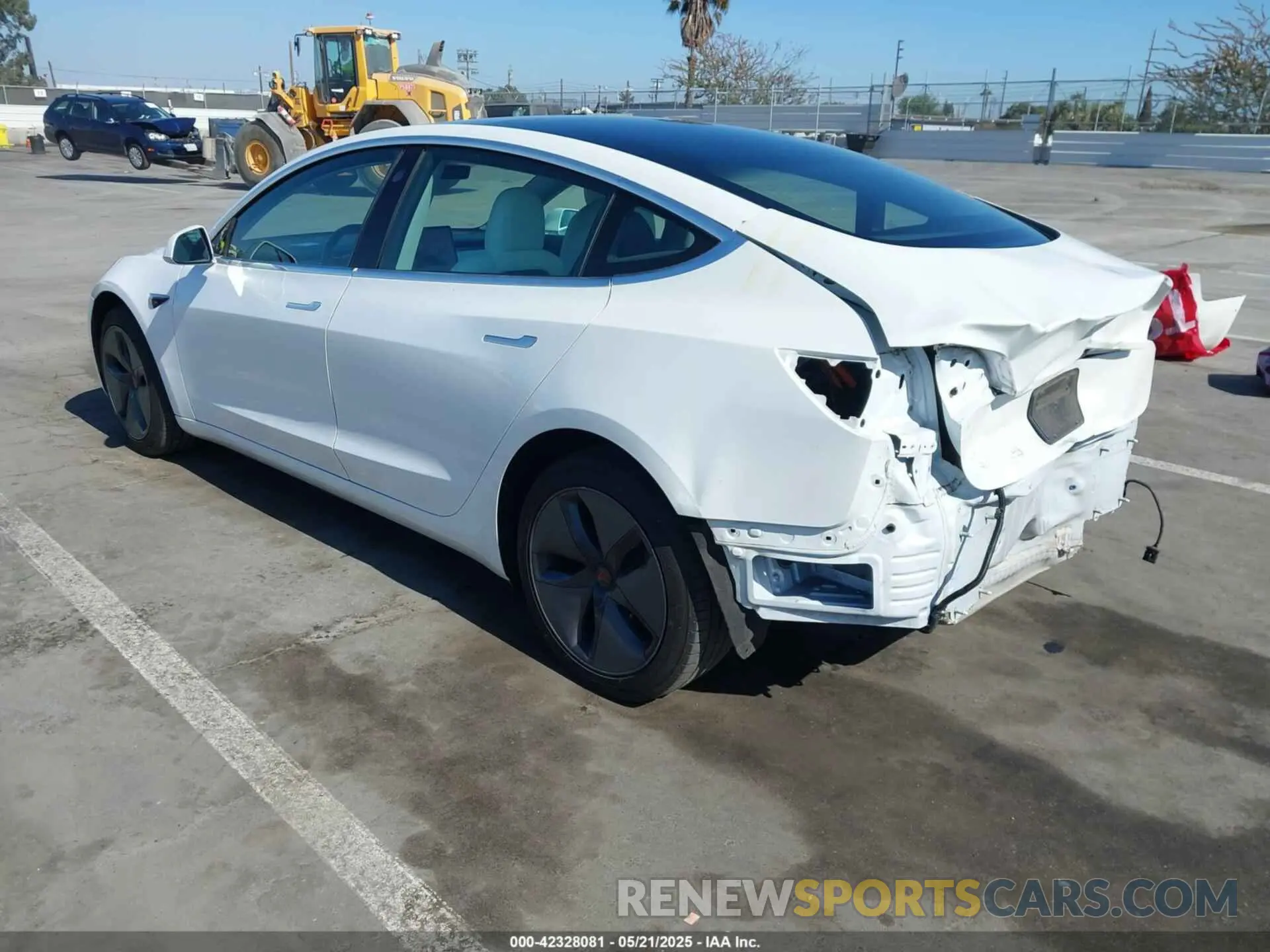3 Photograph of a damaged car 5YJ3E1EA1LF720886 TESLA MODEL 3 2020