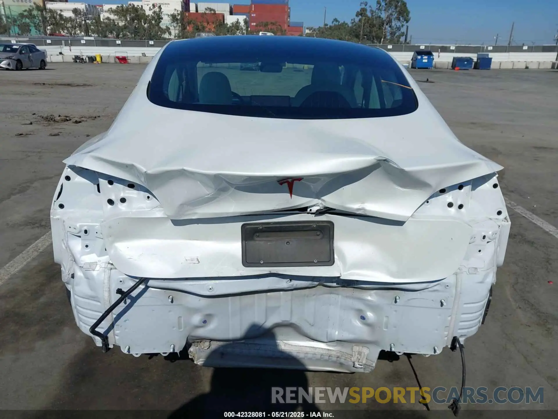 6 Photograph of a damaged car 5YJ3E1EA1LF720886 TESLA MODEL 3 2020